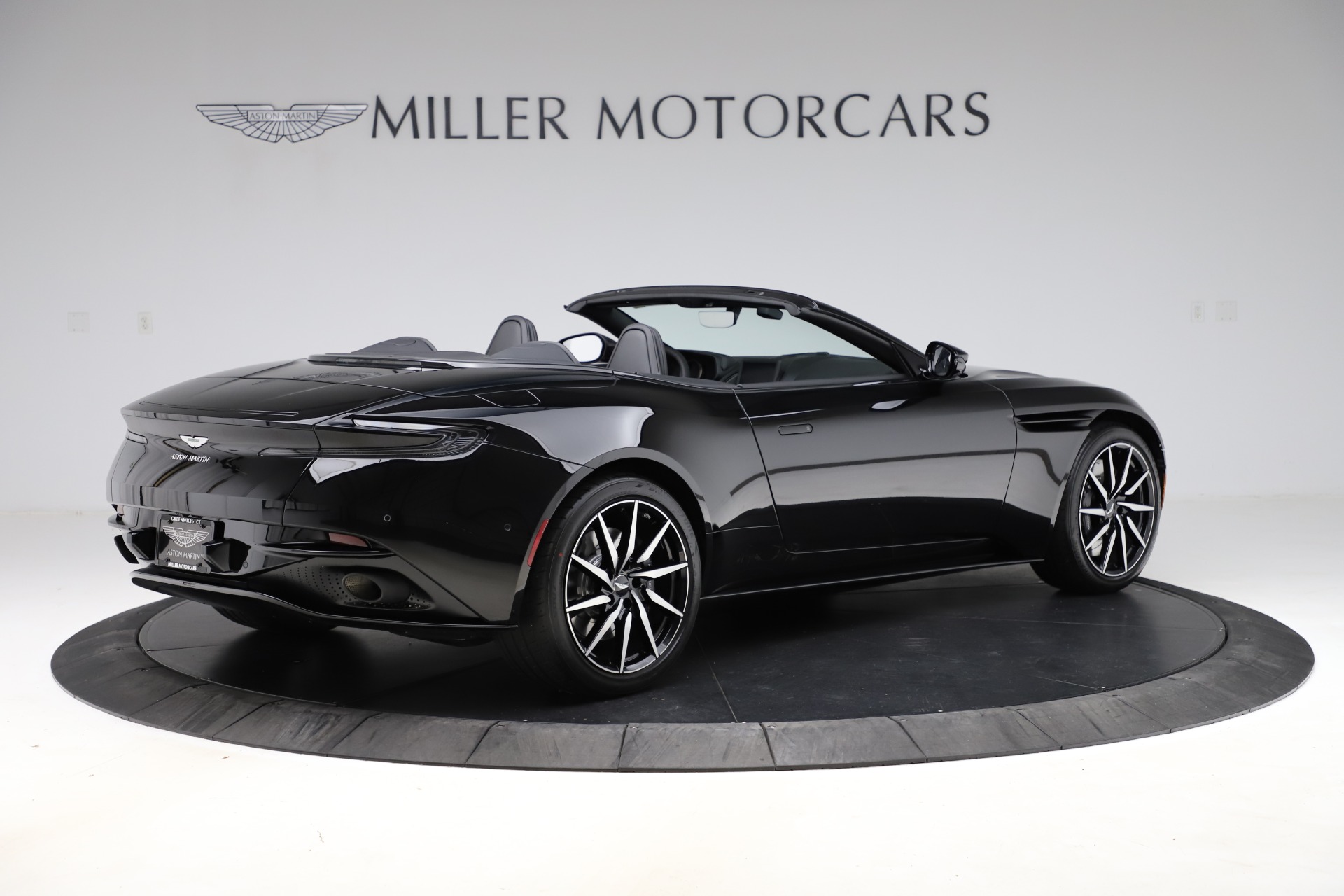 New-2021-Aston-Martin-DB11-Volante