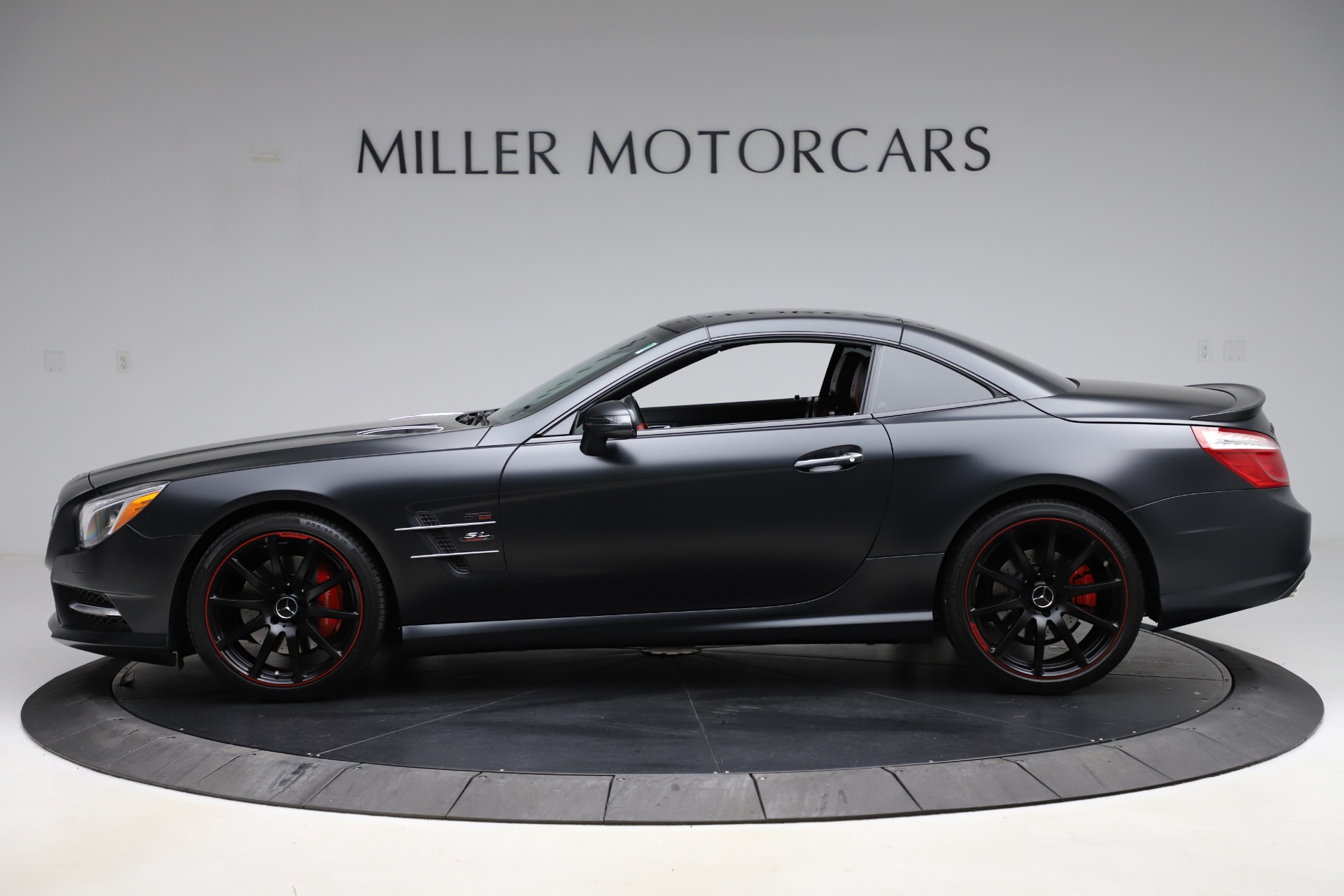 Used-2016-Mercedes-Benz-SL-Class-SL-550