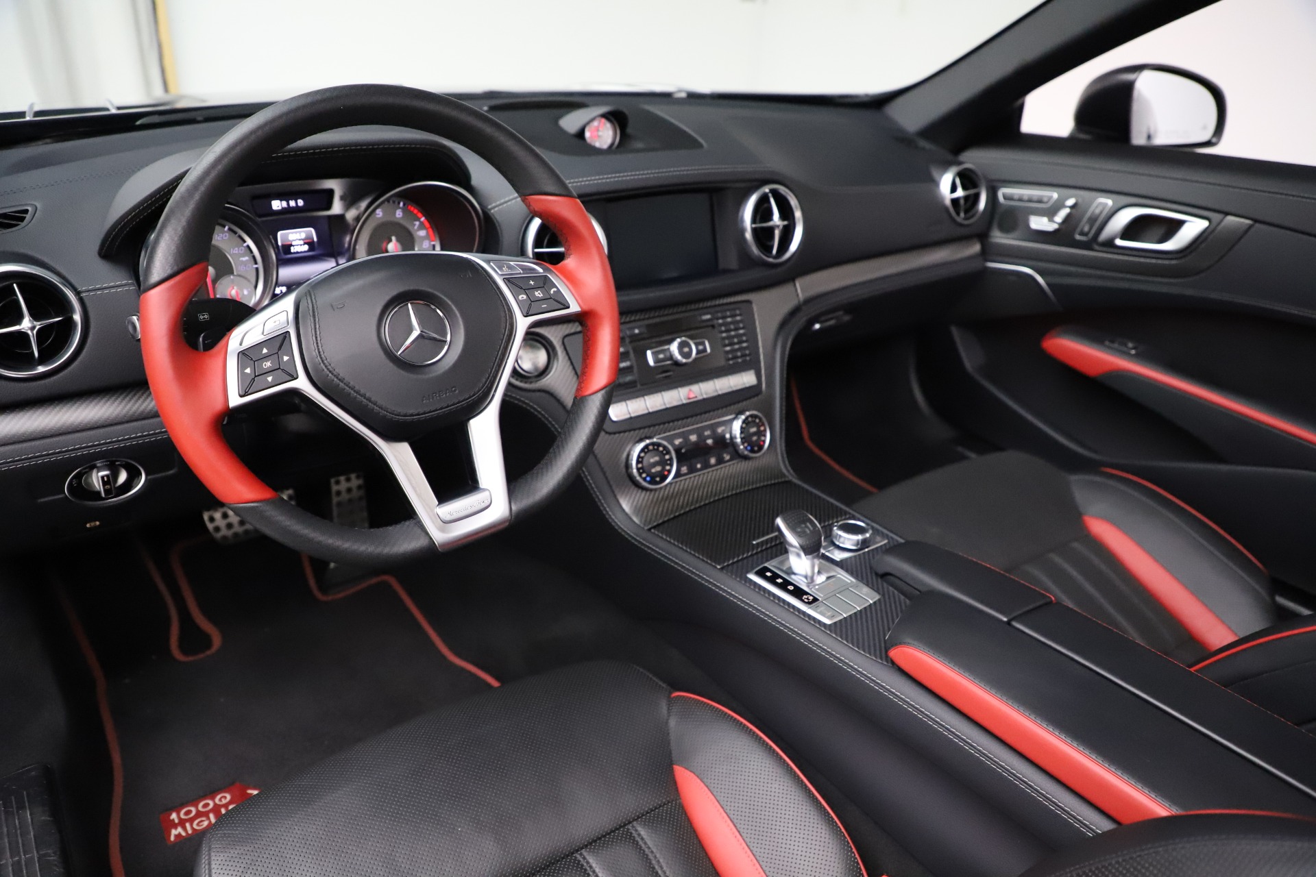Used-2016-Mercedes-Benz-SL-Class-SL-550