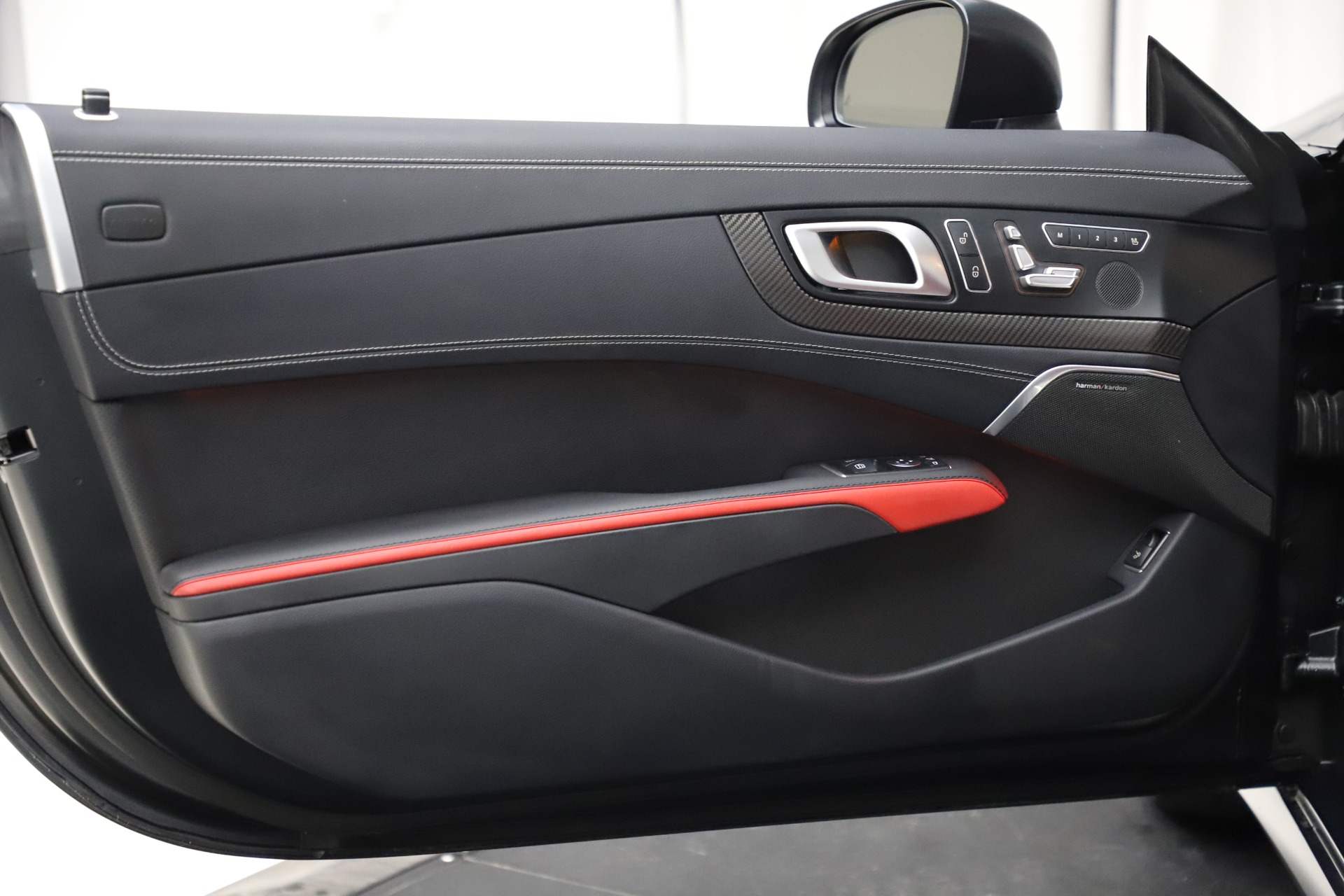 Used-2016-Mercedes-Benz-SL-Class-SL-550