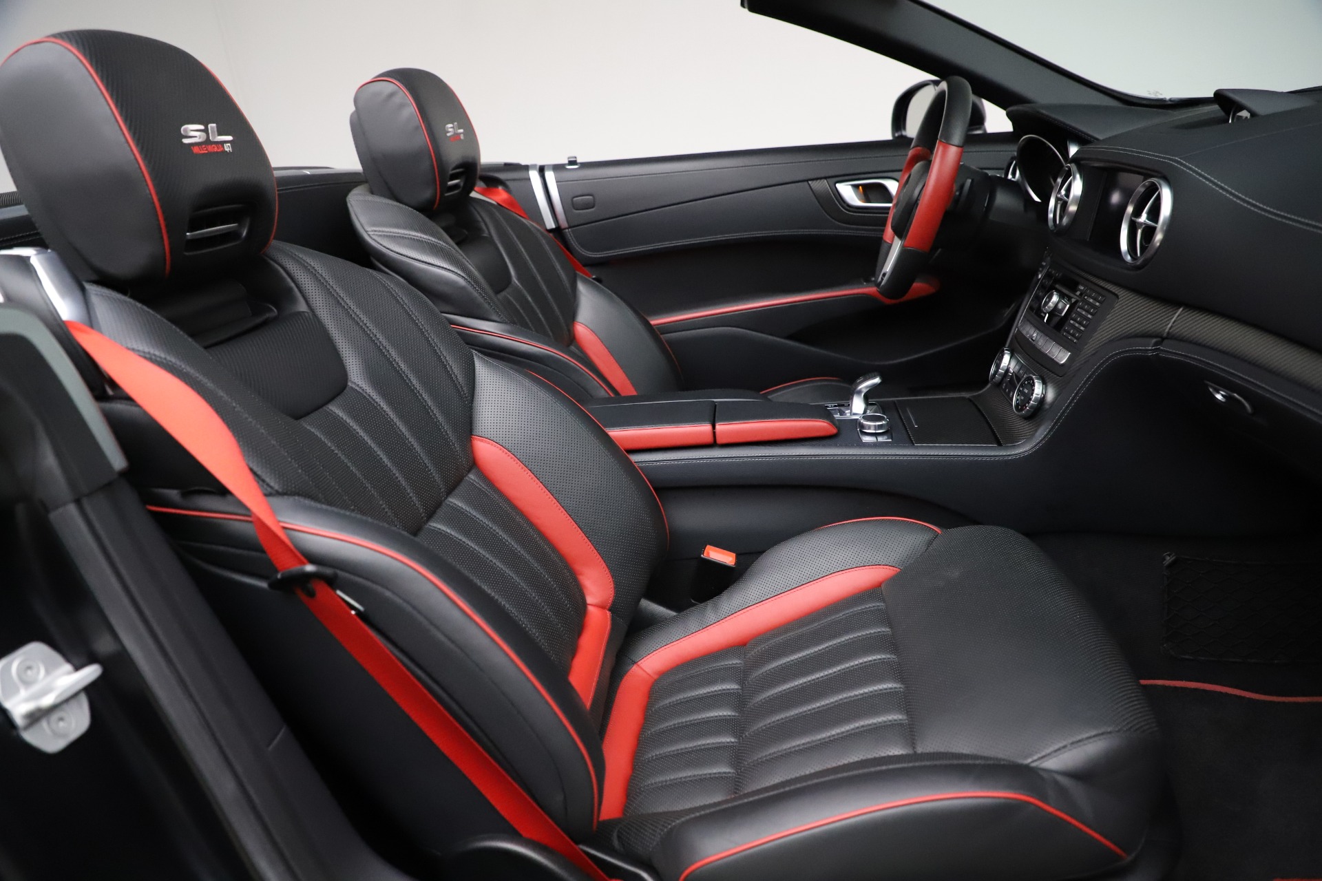 Used-2016-Mercedes-Benz-SL-Class-SL-550