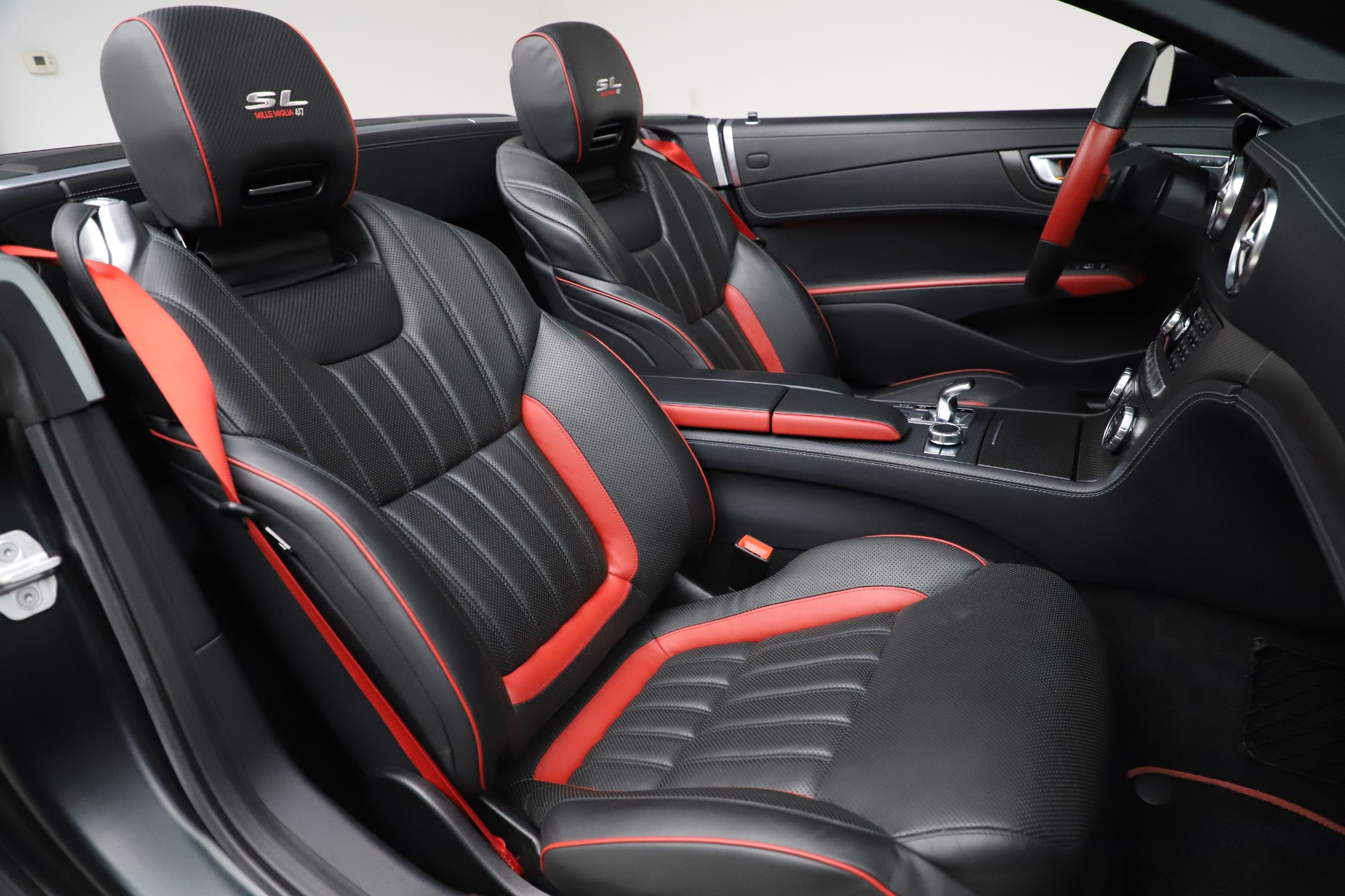 Used-2016-Mercedes-Benz-SL-Class-SL-550