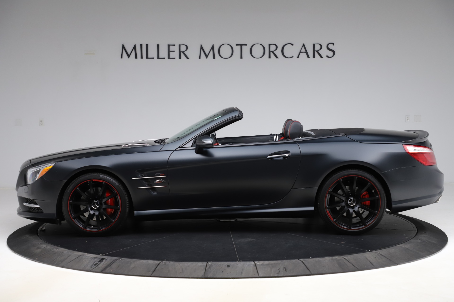 Used-2016-Mercedes-Benz-SL-Class-SL-550
