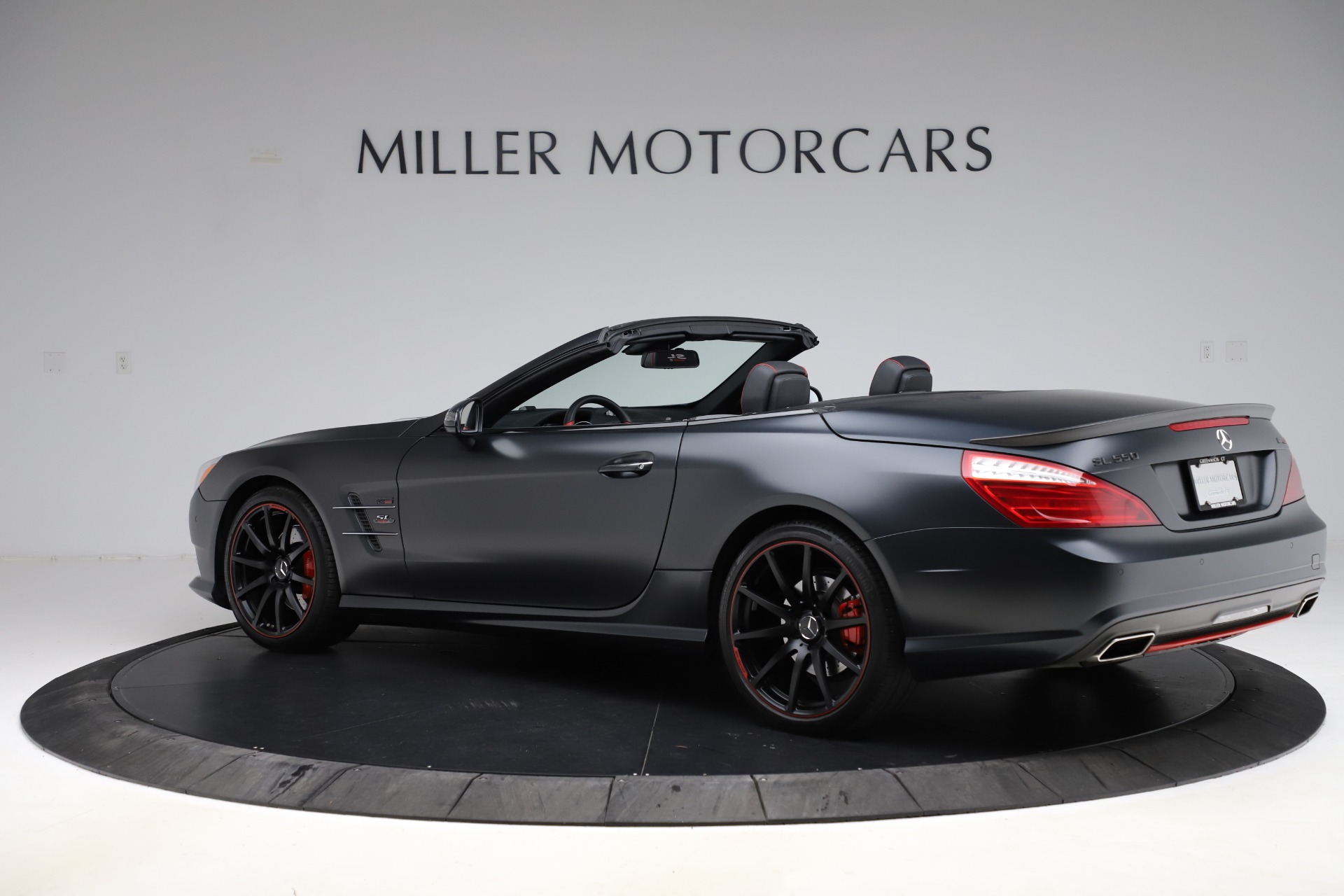 Used-2016-Mercedes-Benz-SL-Class-SL-550