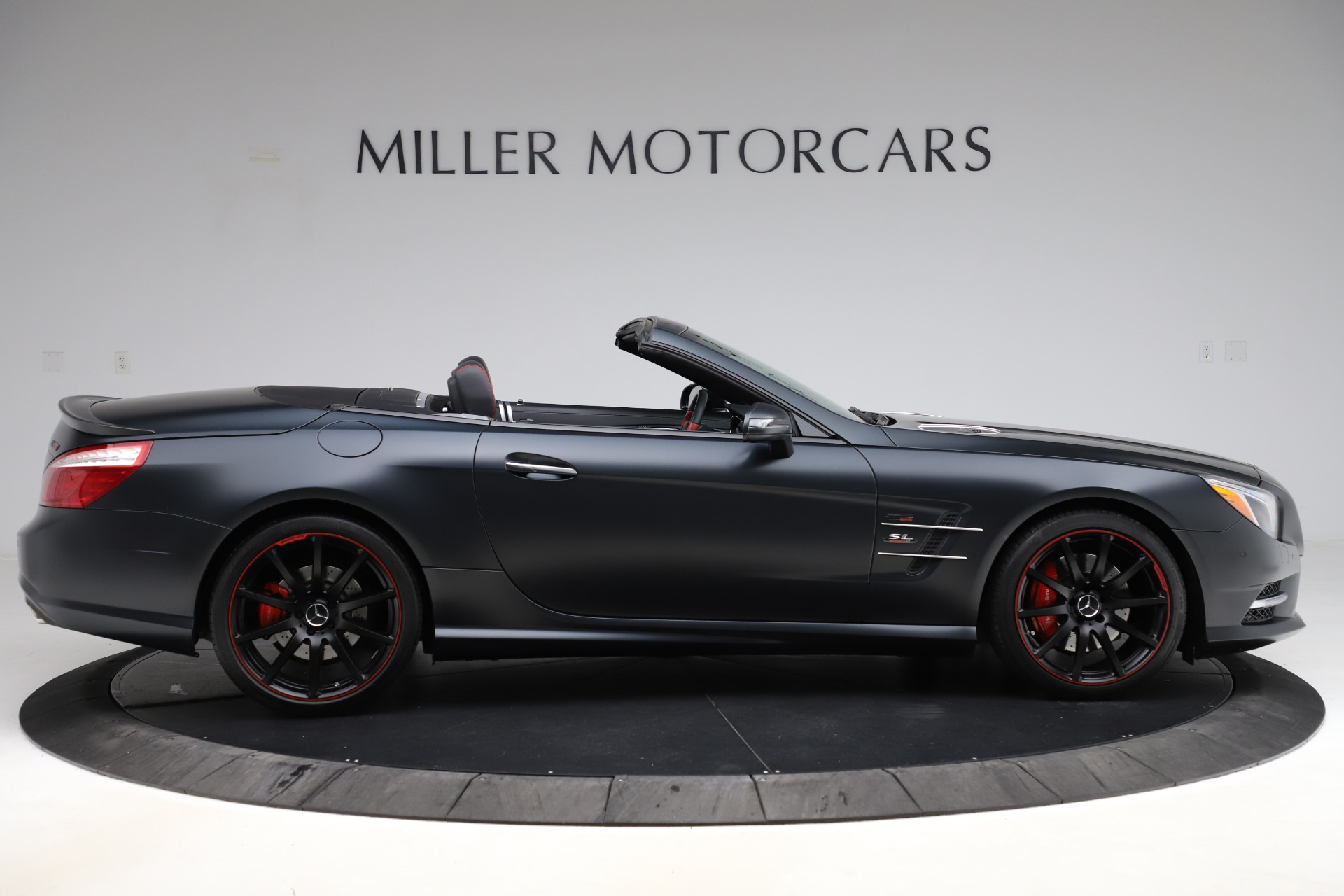 Used-2016-Mercedes-Benz-SL-Class-SL-550
