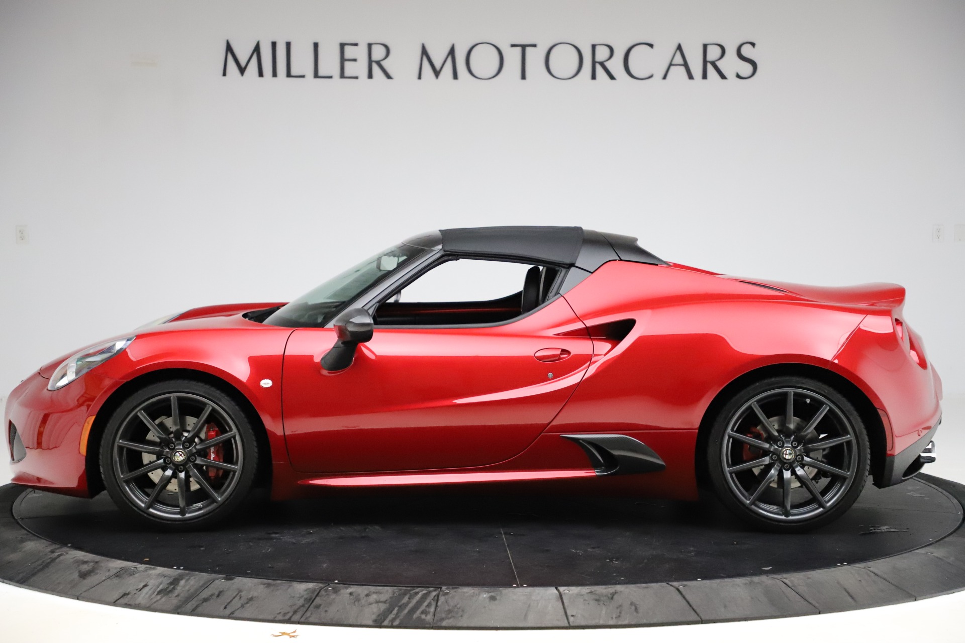 Used-2016-Alfa-Romeo-4C-Spider