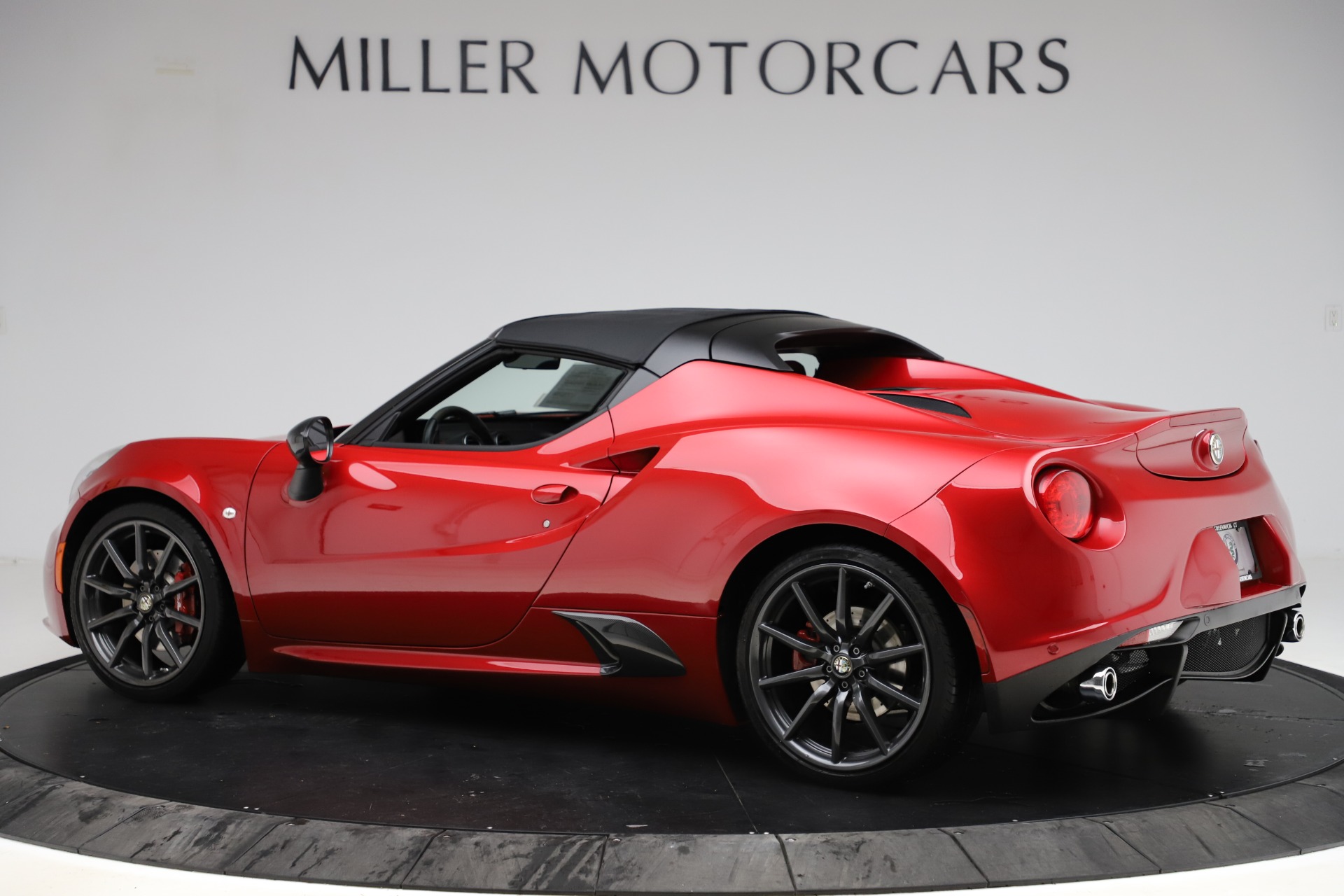 Used-2016-Alfa-Romeo-4C-Spider