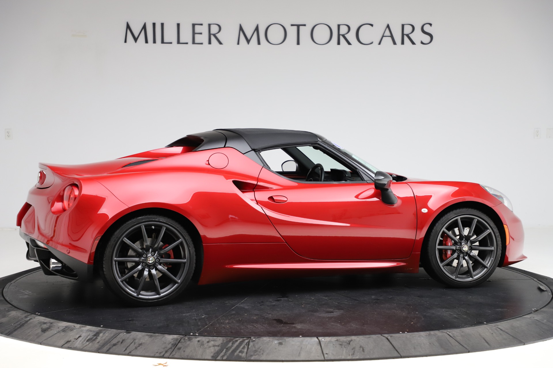 Used-2016-Alfa-Romeo-4C-Spider