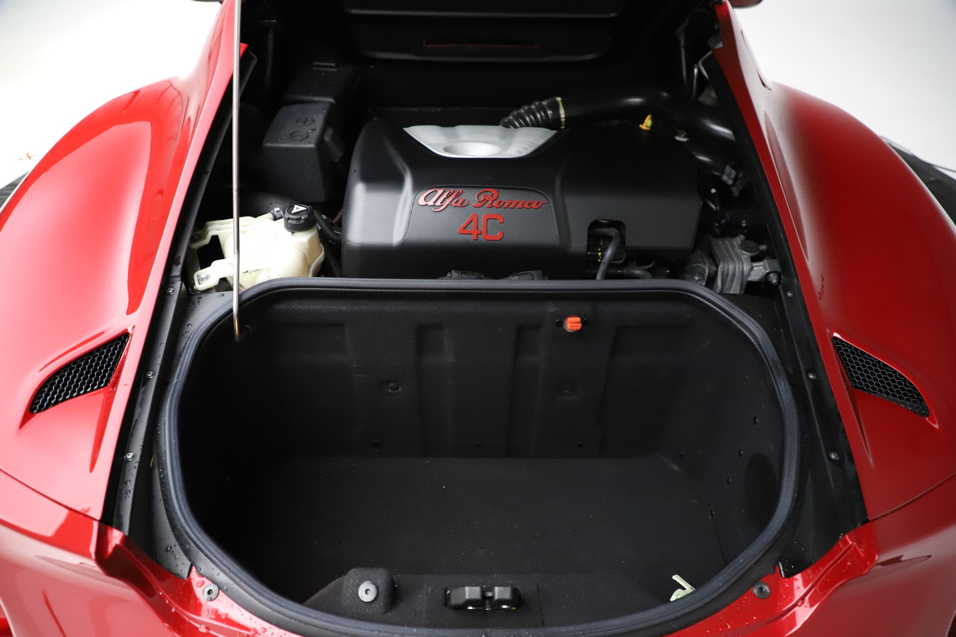 Used-2016-Alfa-Romeo-4C-Spider