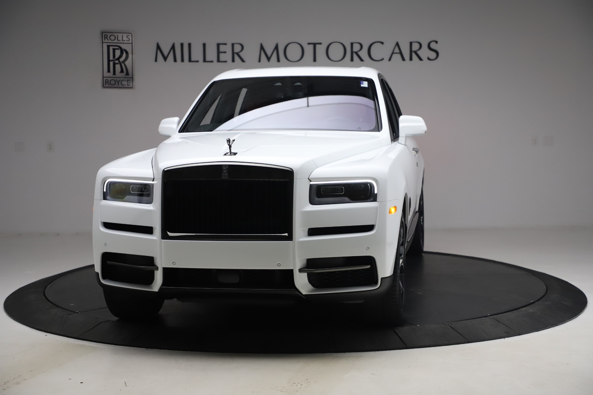 New-2021-Rolls-Royce-Cullinan-Black-Badge