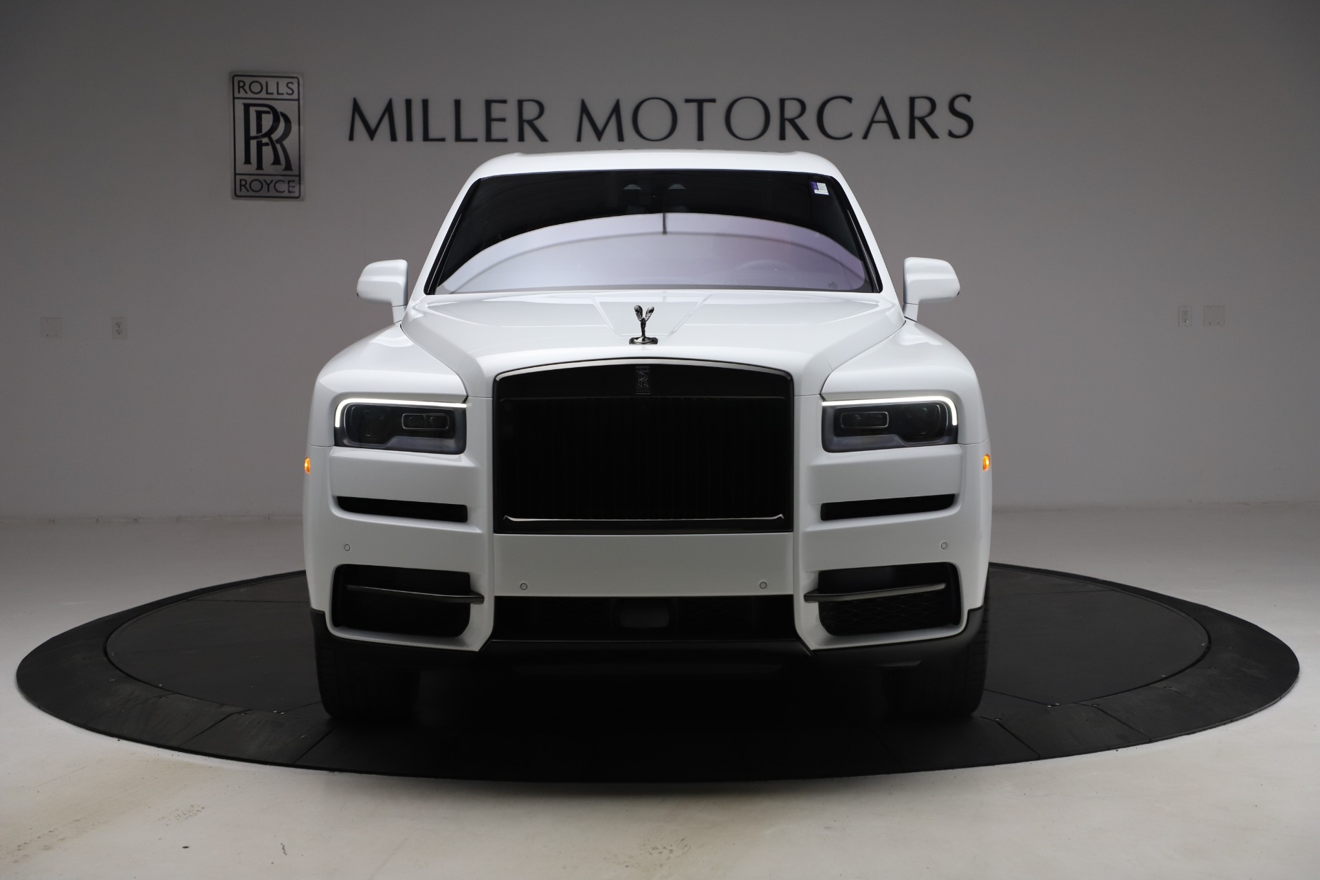 New-2021-Rolls-Royce-Cullinan-Black-Badge