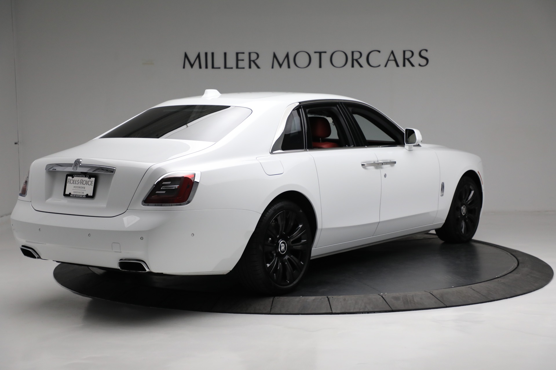 Used-2021-Rolls-Royce-Ghost