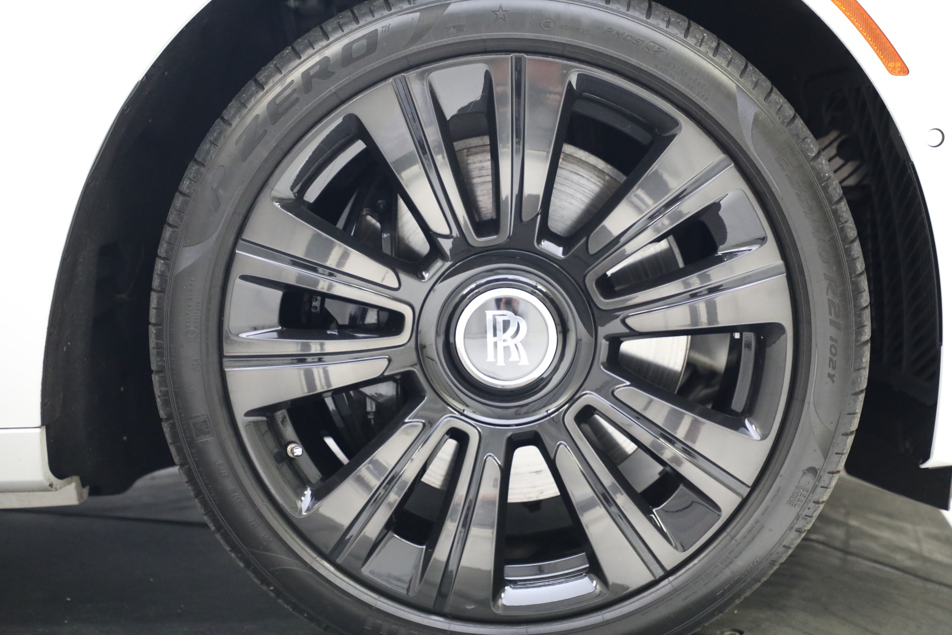 Used-2021-Rolls-Royce-Ghost