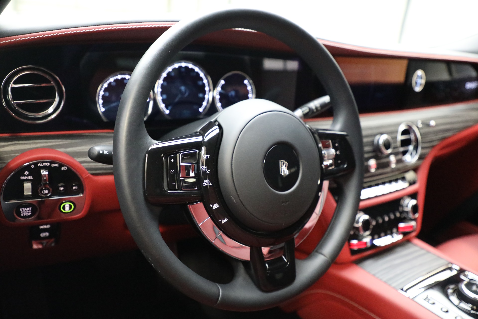 Used-2021-Rolls-Royce-Ghost