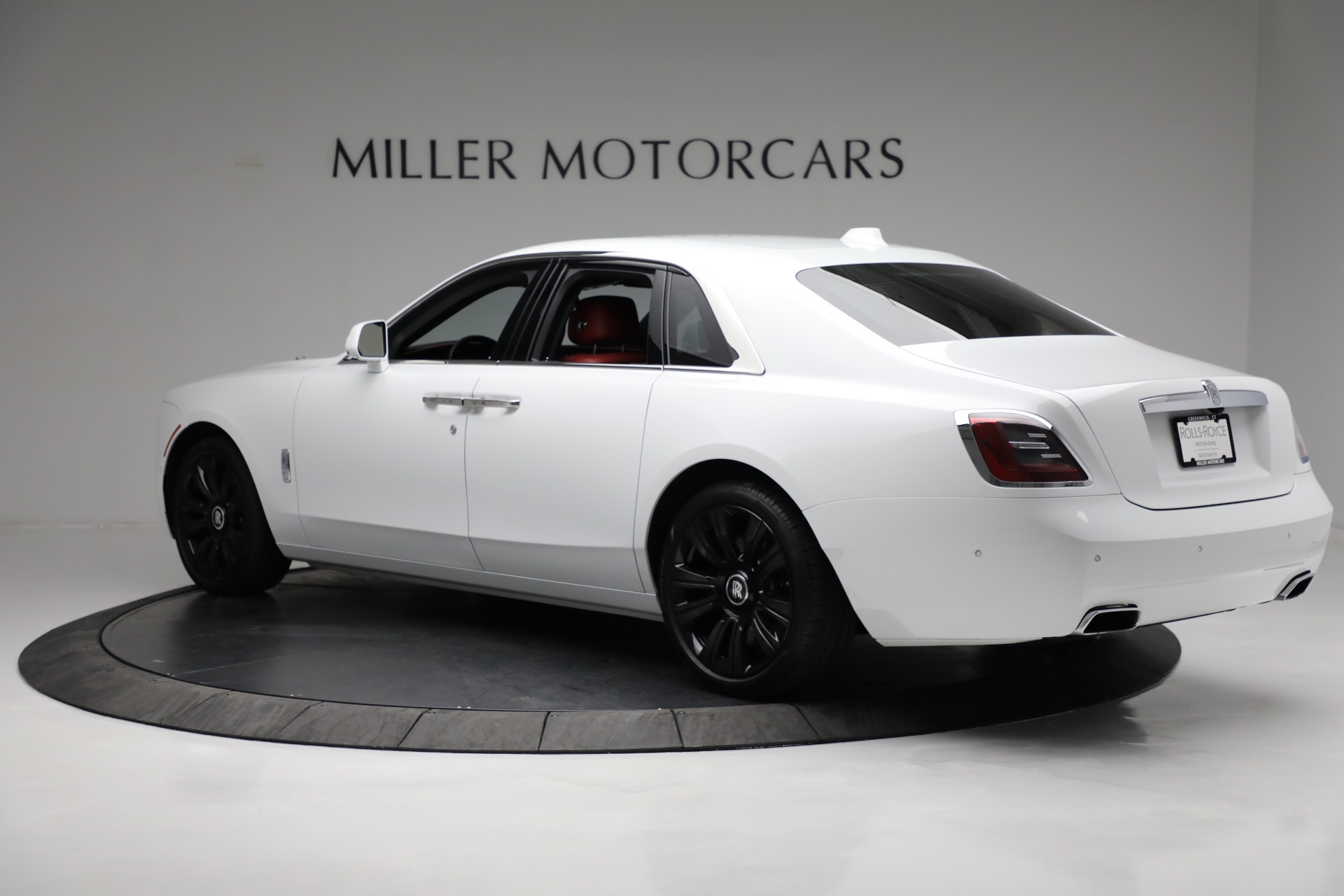 Used-2021-Rolls-Royce-Ghost
