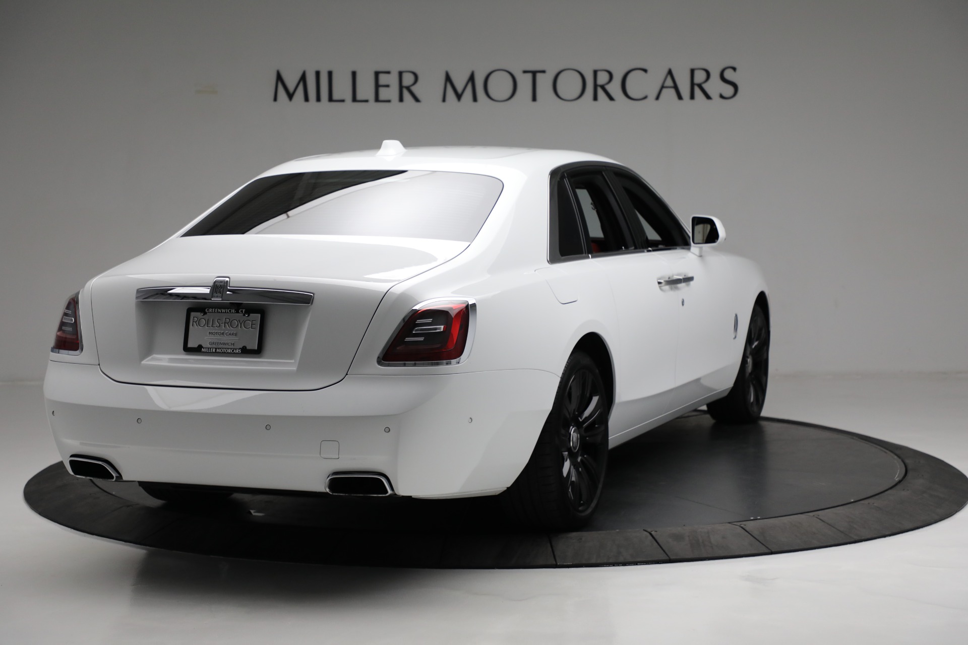 Used-2021-Rolls-Royce-Ghost