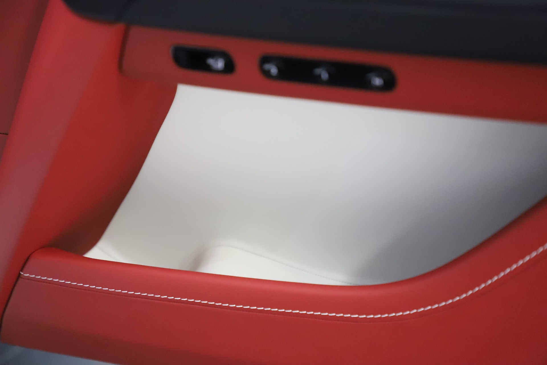 New-2021-Rolls-Royce-Ghost