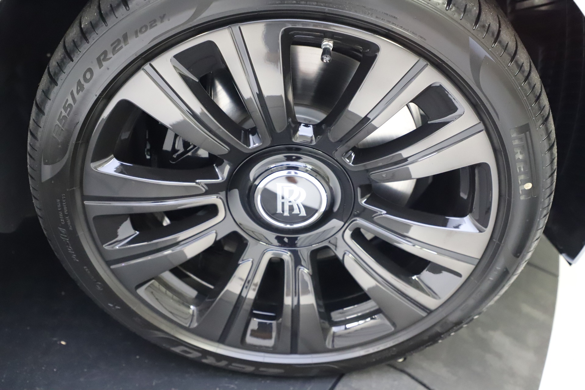 New-2021-Rolls-Royce-Ghost