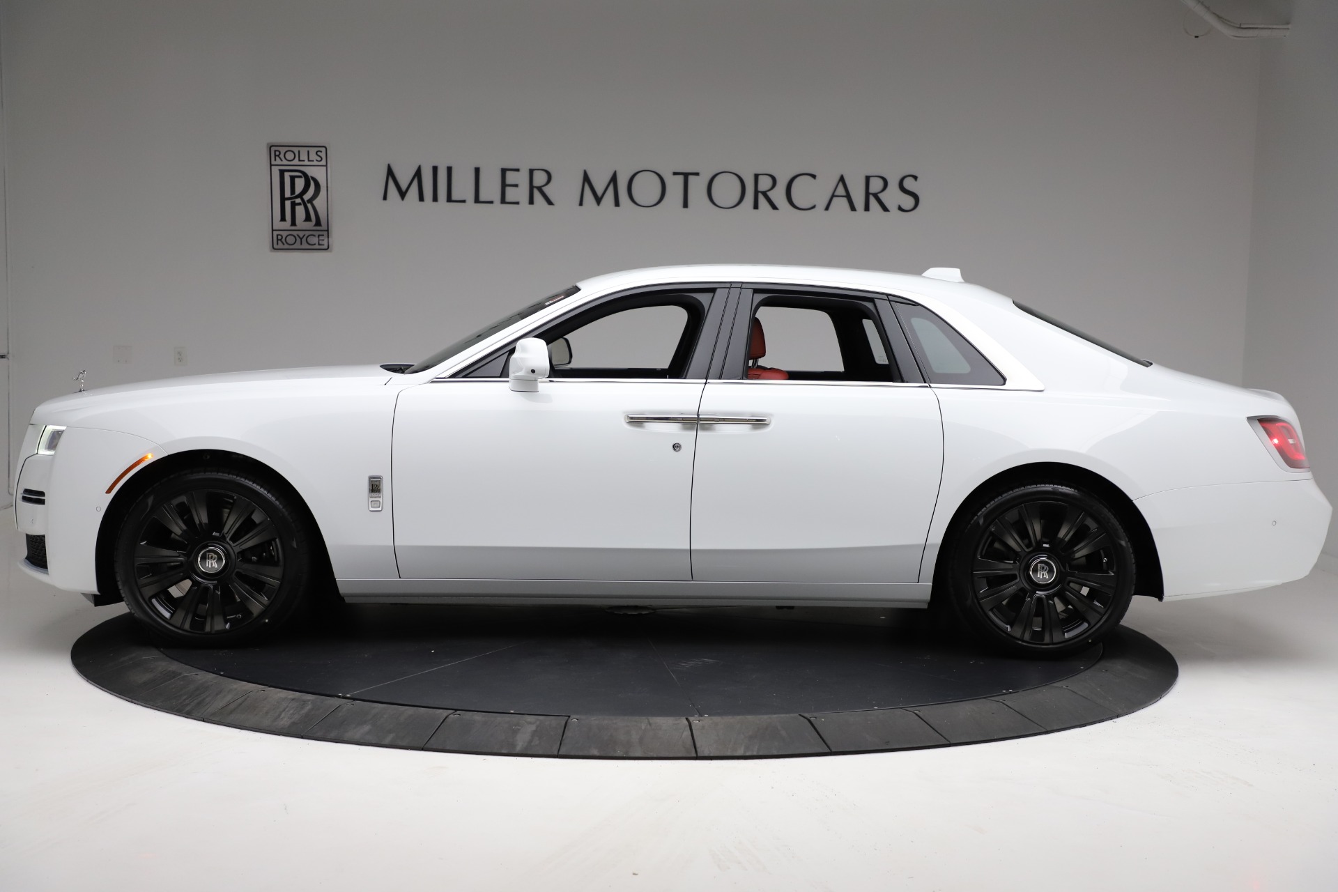 New-2021-Rolls-Royce-Ghost