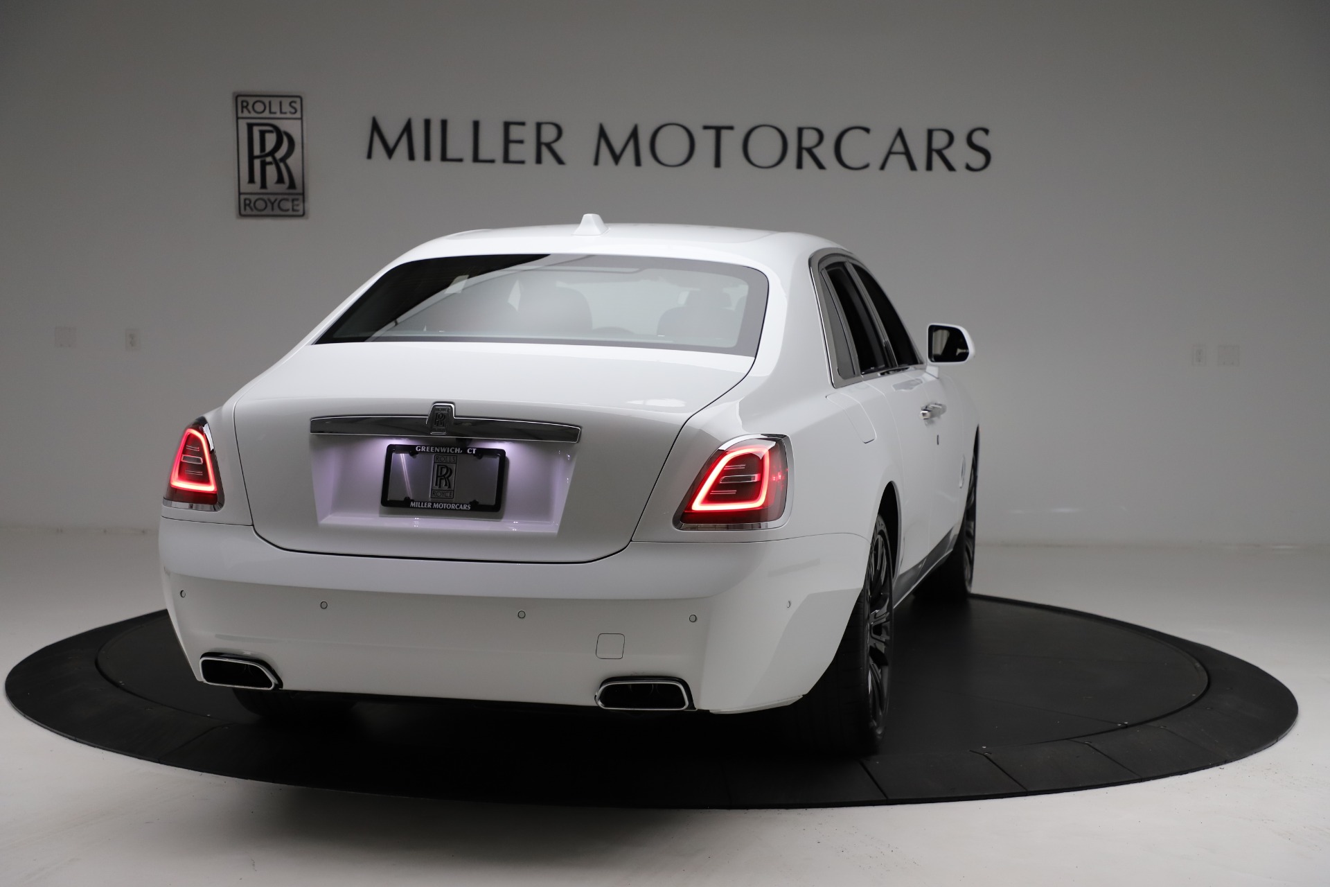 New-2021-Rolls-Royce-Ghost