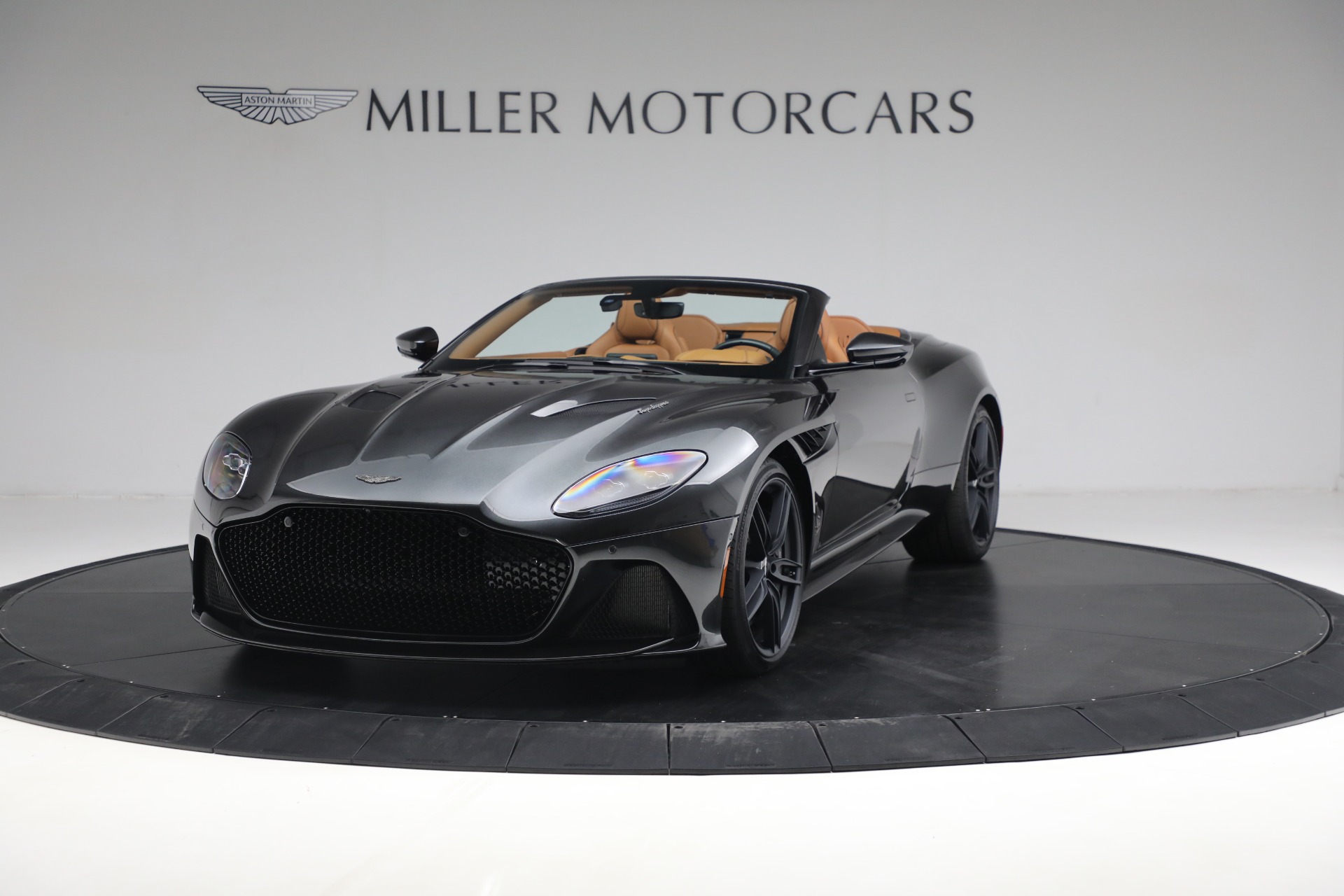 Used-2021-Aston-Martin-DBS-Superleggera-Volante