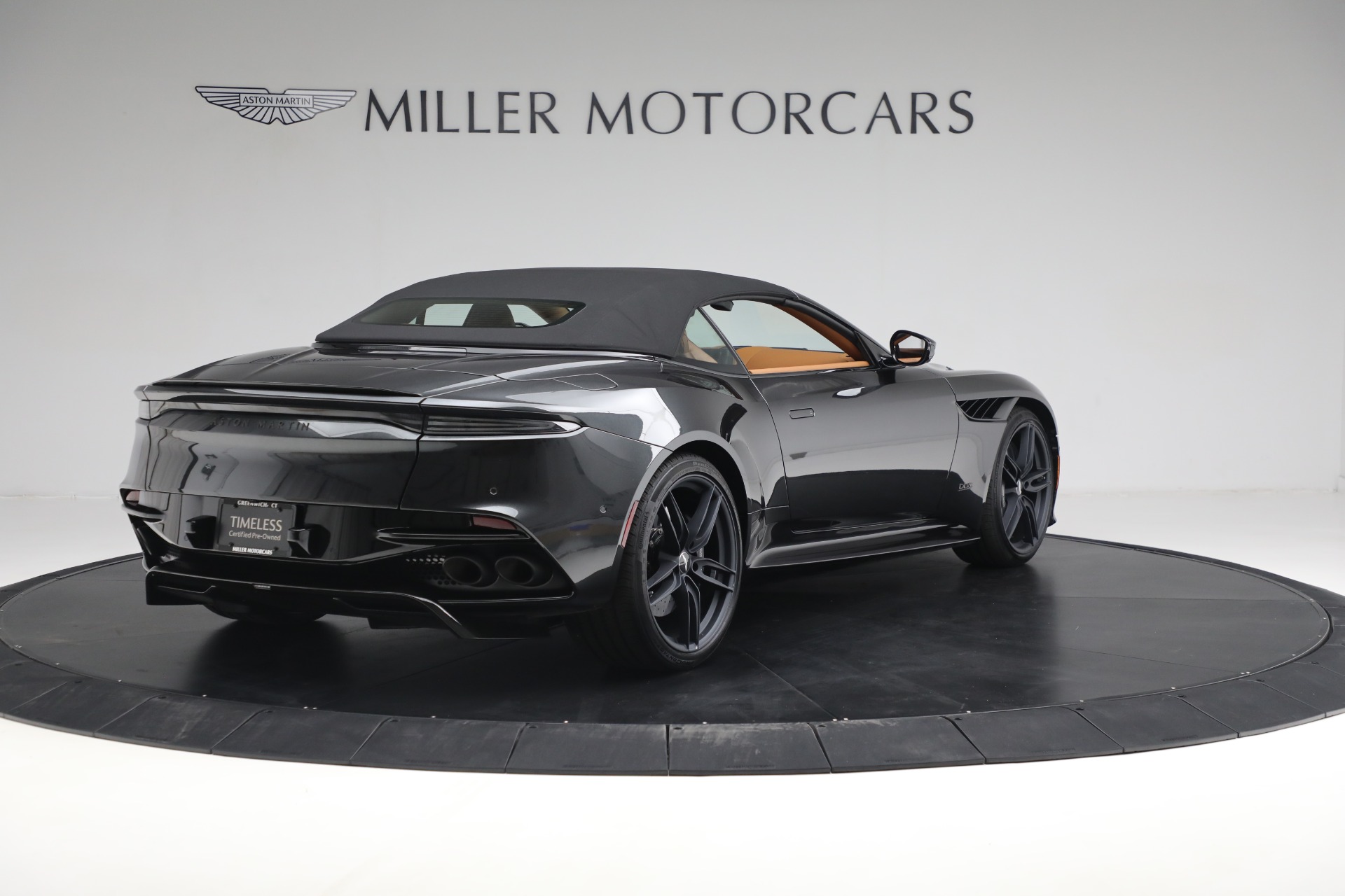 Used-2021-Aston-Martin-DBS-Superleggera-Volante