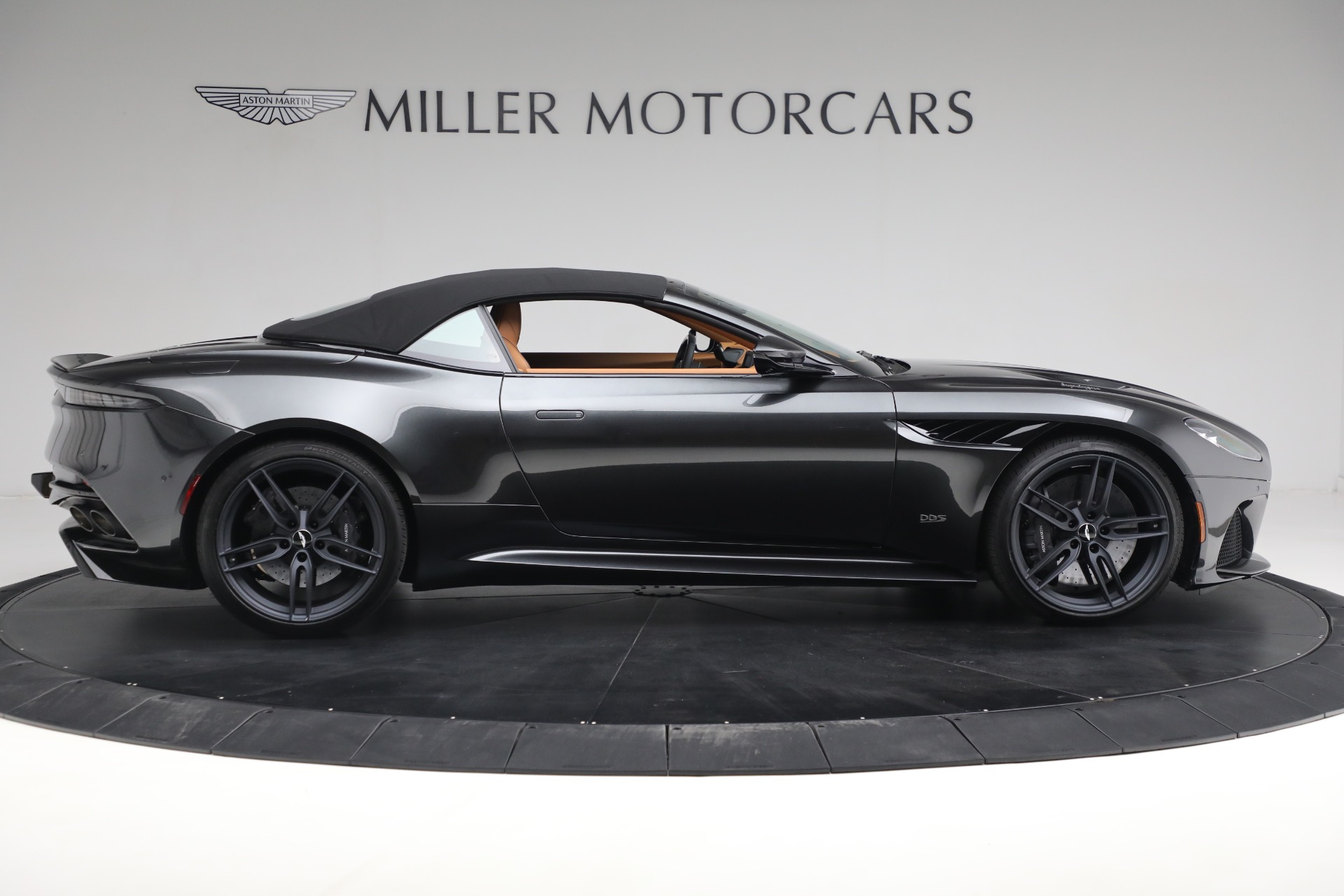Used-2021-Aston-Martin-DBS-Superleggera-Volante