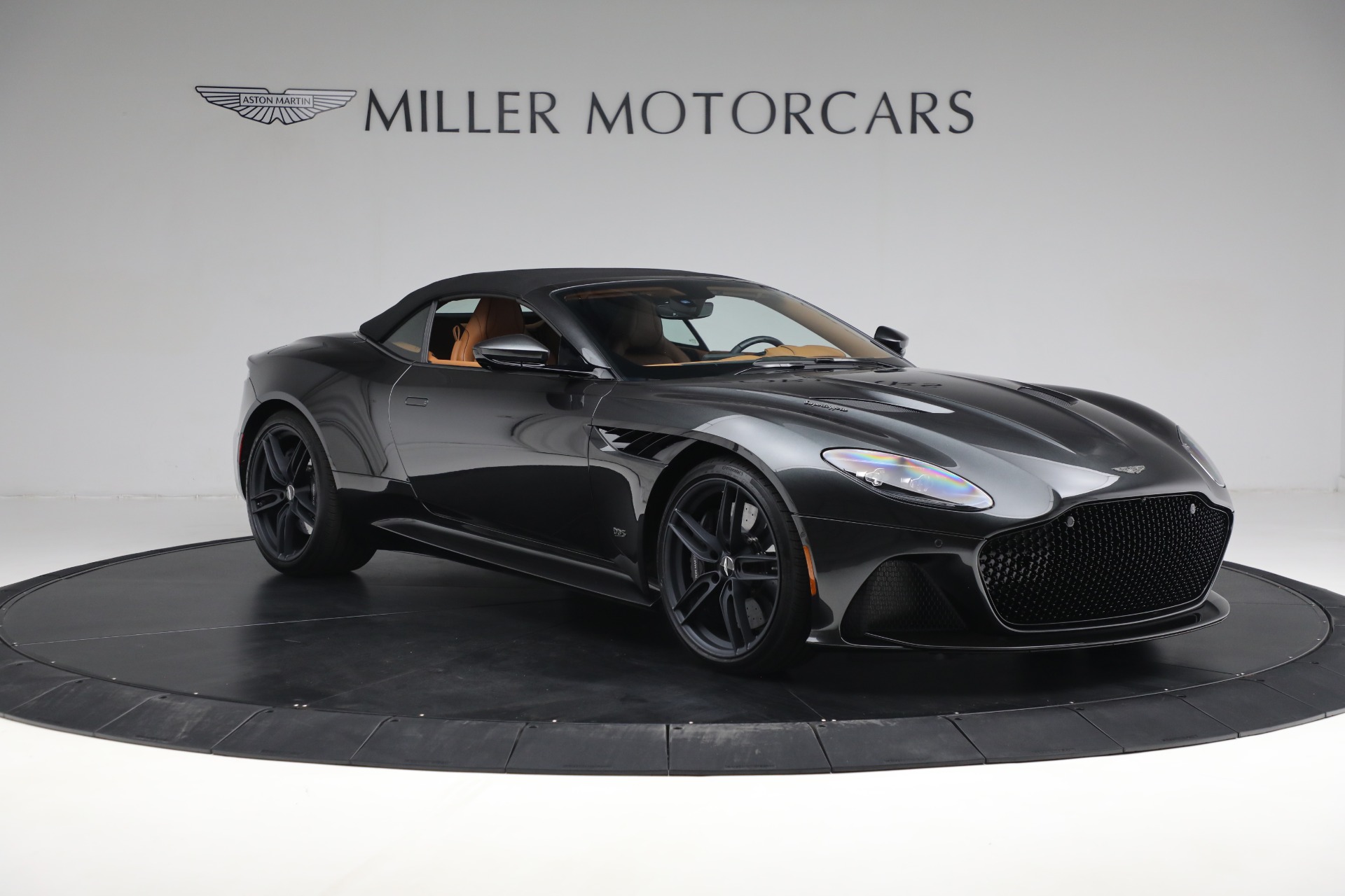 Used-2021-Aston-Martin-DBS-Superleggera-Volante