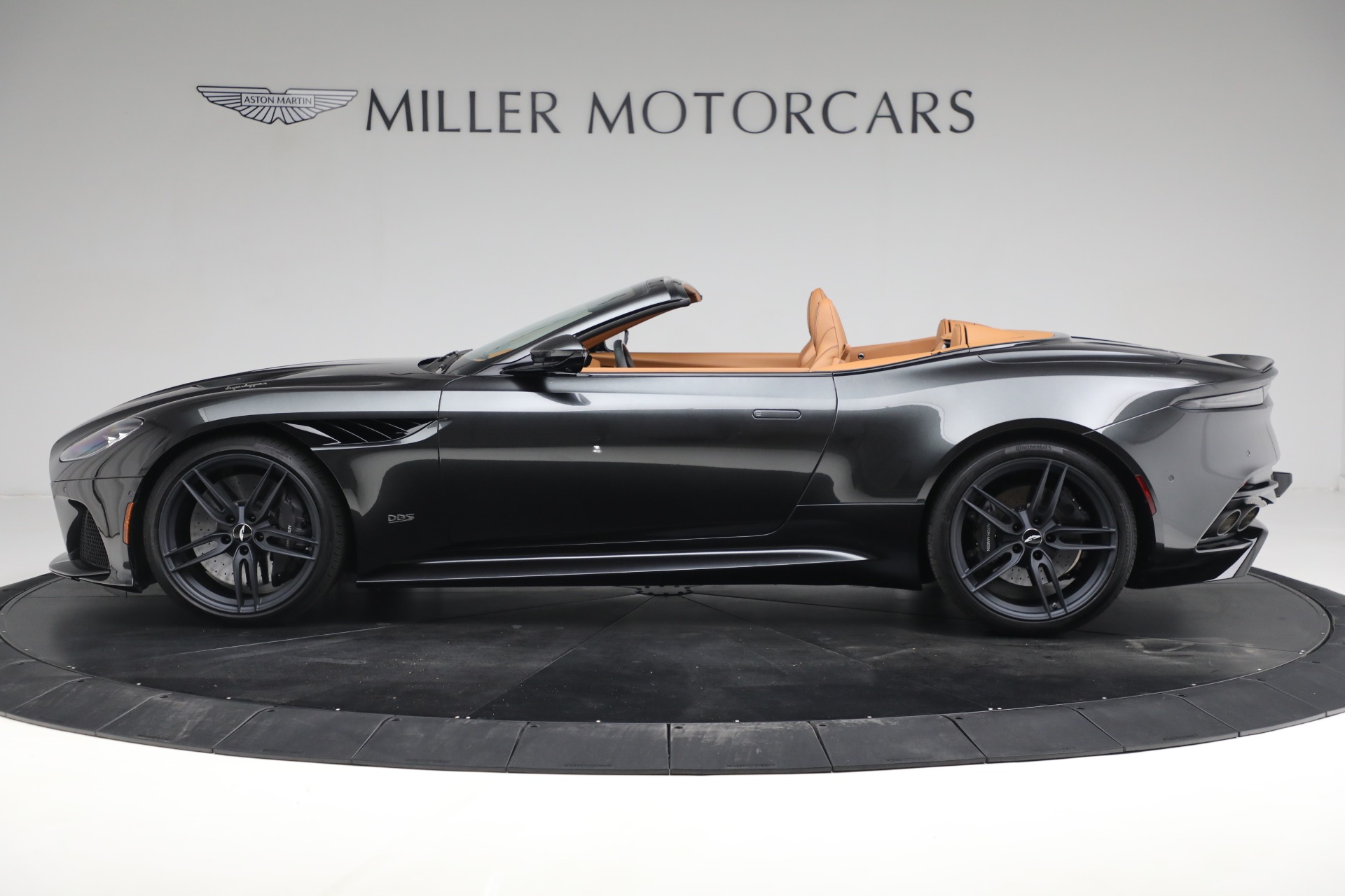 Used-2021-Aston-Martin-DBS-Superleggera-Volante