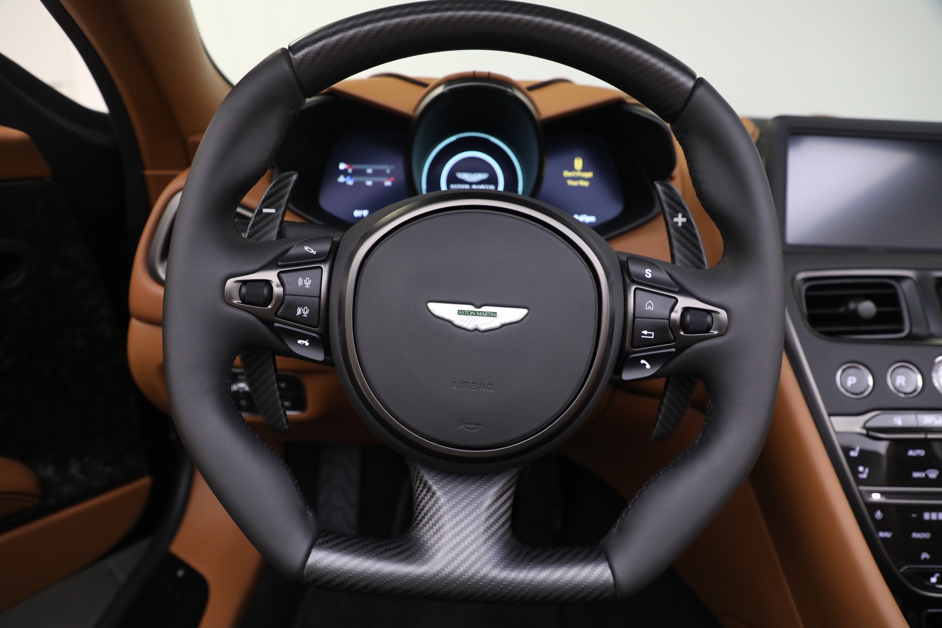 Used-2021-Aston-Martin-DBS-Superleggera-Volante