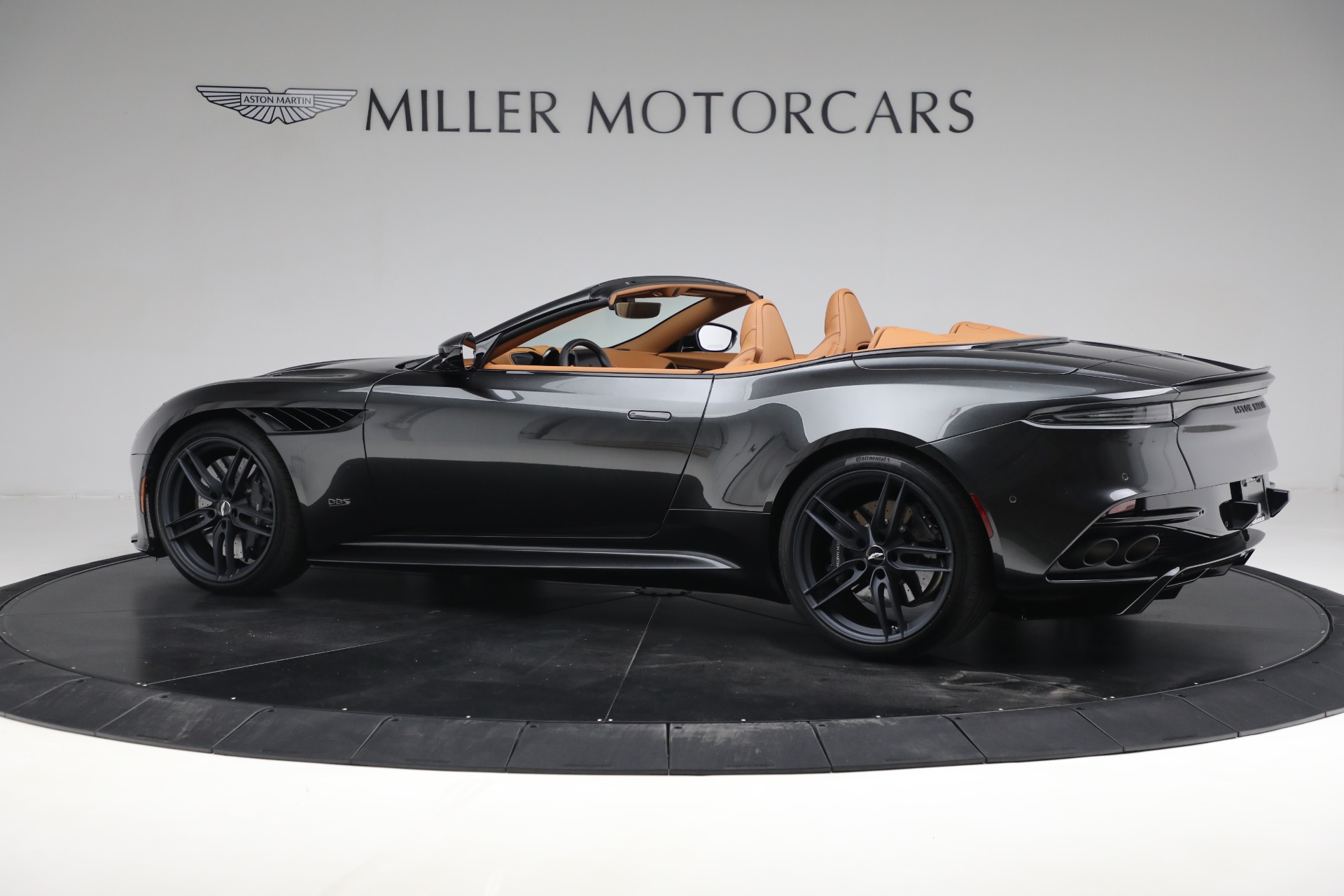 Used-2021-Aston-Martin-DBS-Superleggera-Volante