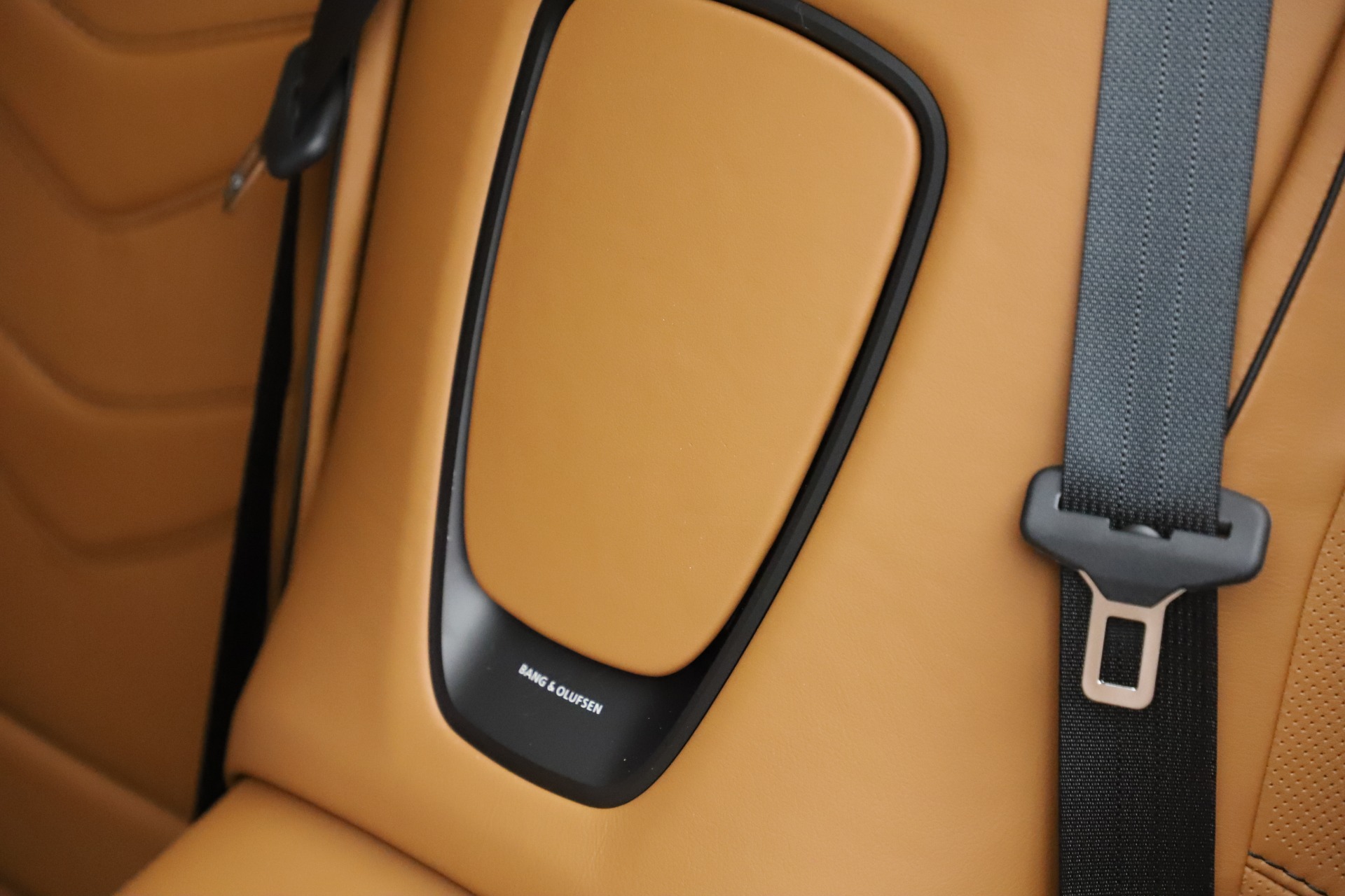 Used-2021-Aston-Martin-DBS-Superleggera-Volante