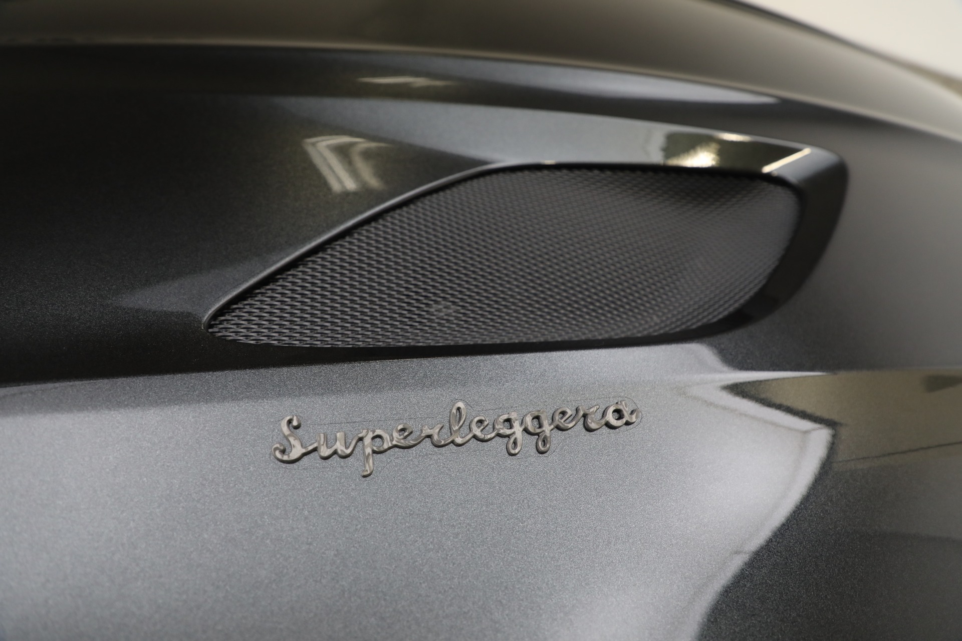 Used-2021-Aston-Martin-DBS-Superleggera-Volante