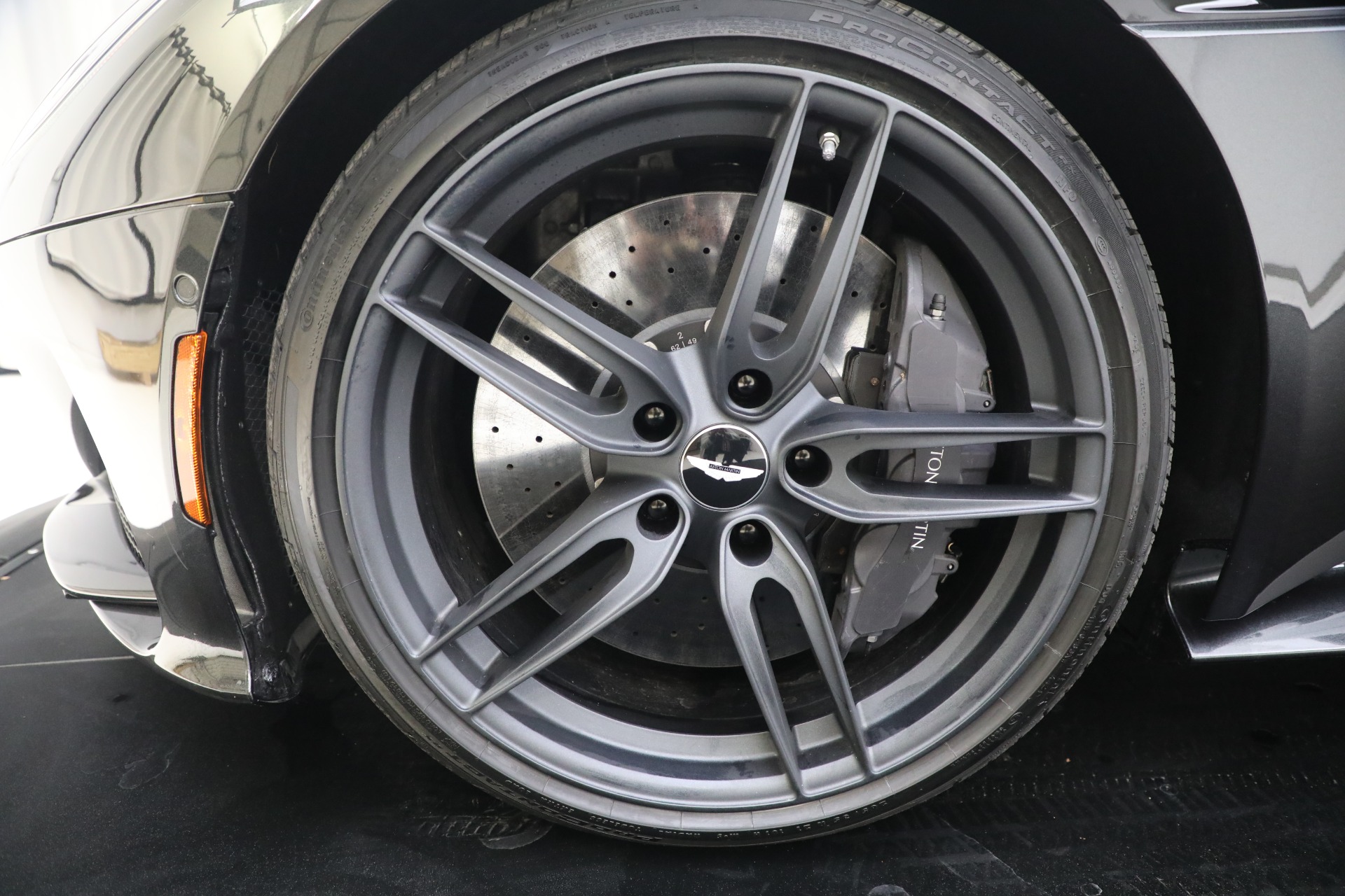 Used-2021-Aston-Martin-DBS-Superleggera-Volante