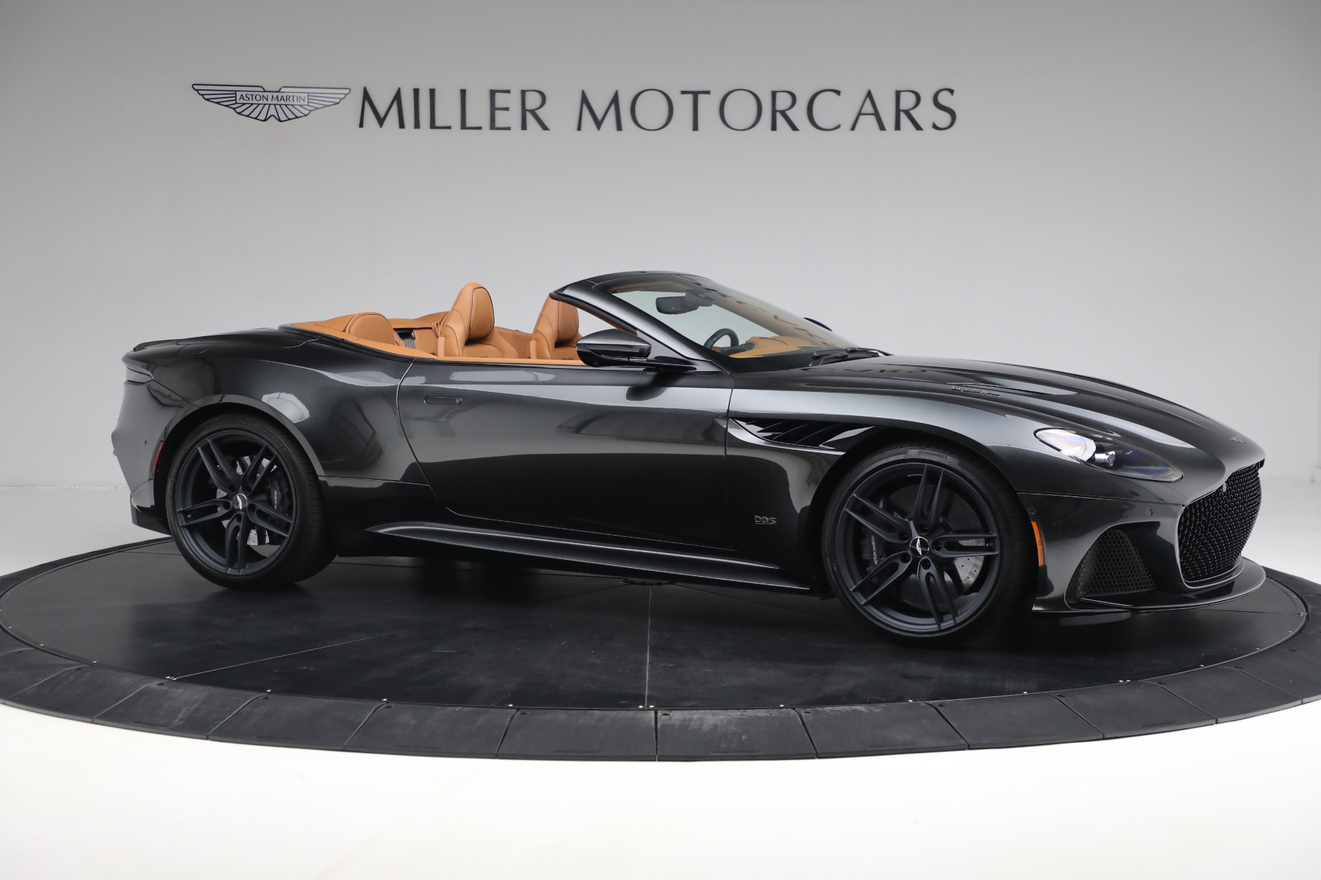 Used-2021-Aston-Martin-DBS-Superleggera-Volante