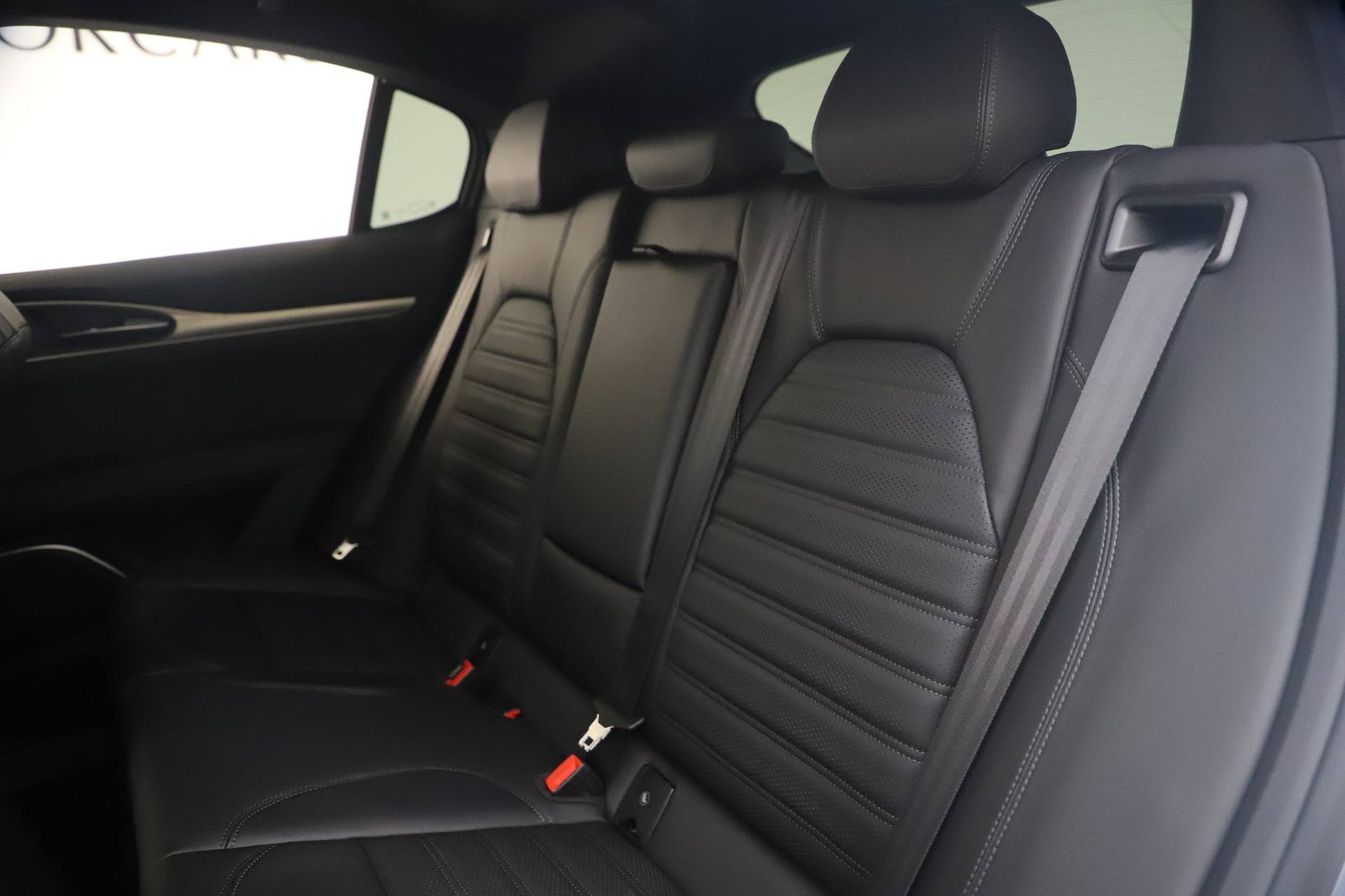 New-2020-Alfa-Romeo-Stelvio-Ti-Sport-Q4