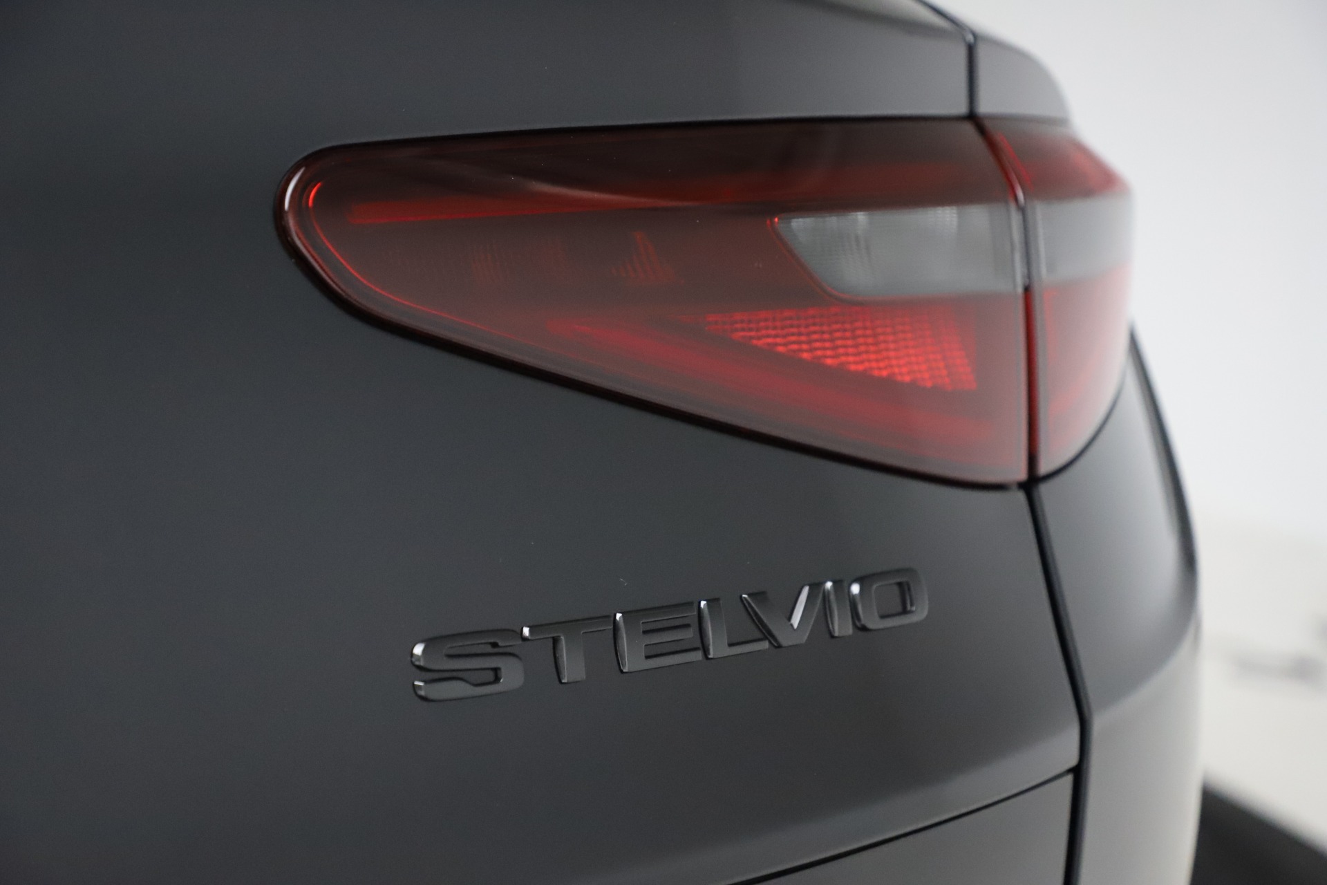 Used-2020-Alfa-Romeo-Stelvio-Ti-Sport-Q4