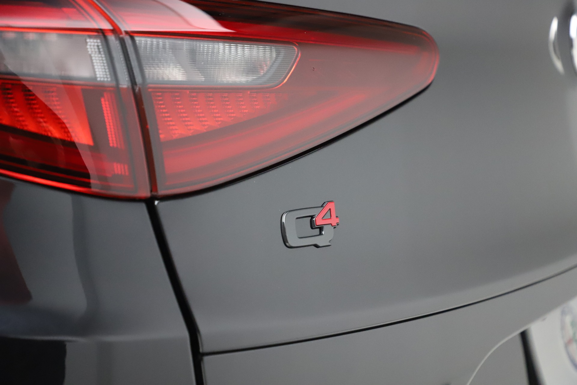 Used-2020-Alfa-Romeo-Stelvio-Ti-Sport-Q4