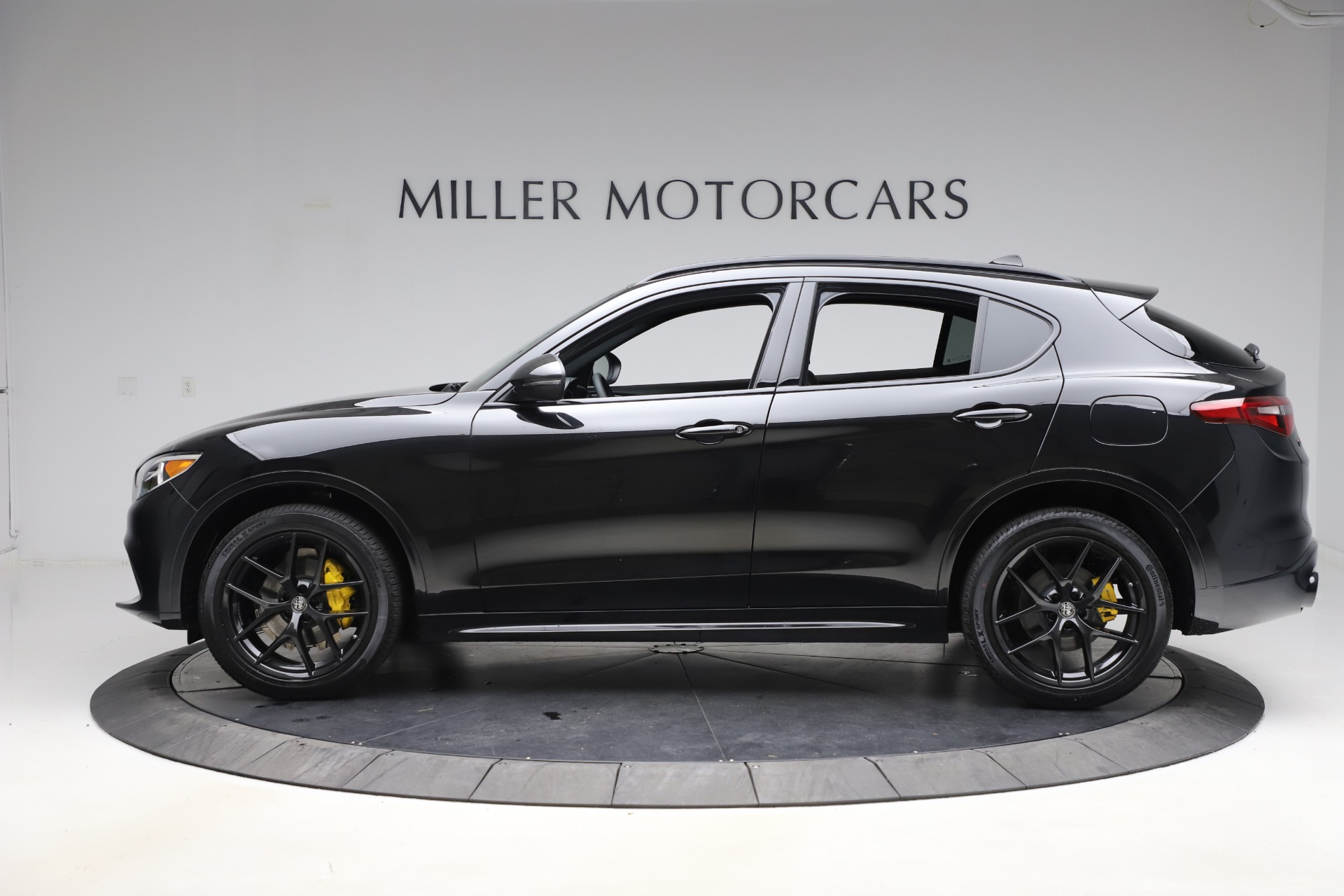 Used-2020-Alfa-Romeo-Stelvio-Ti-Sport-Q4