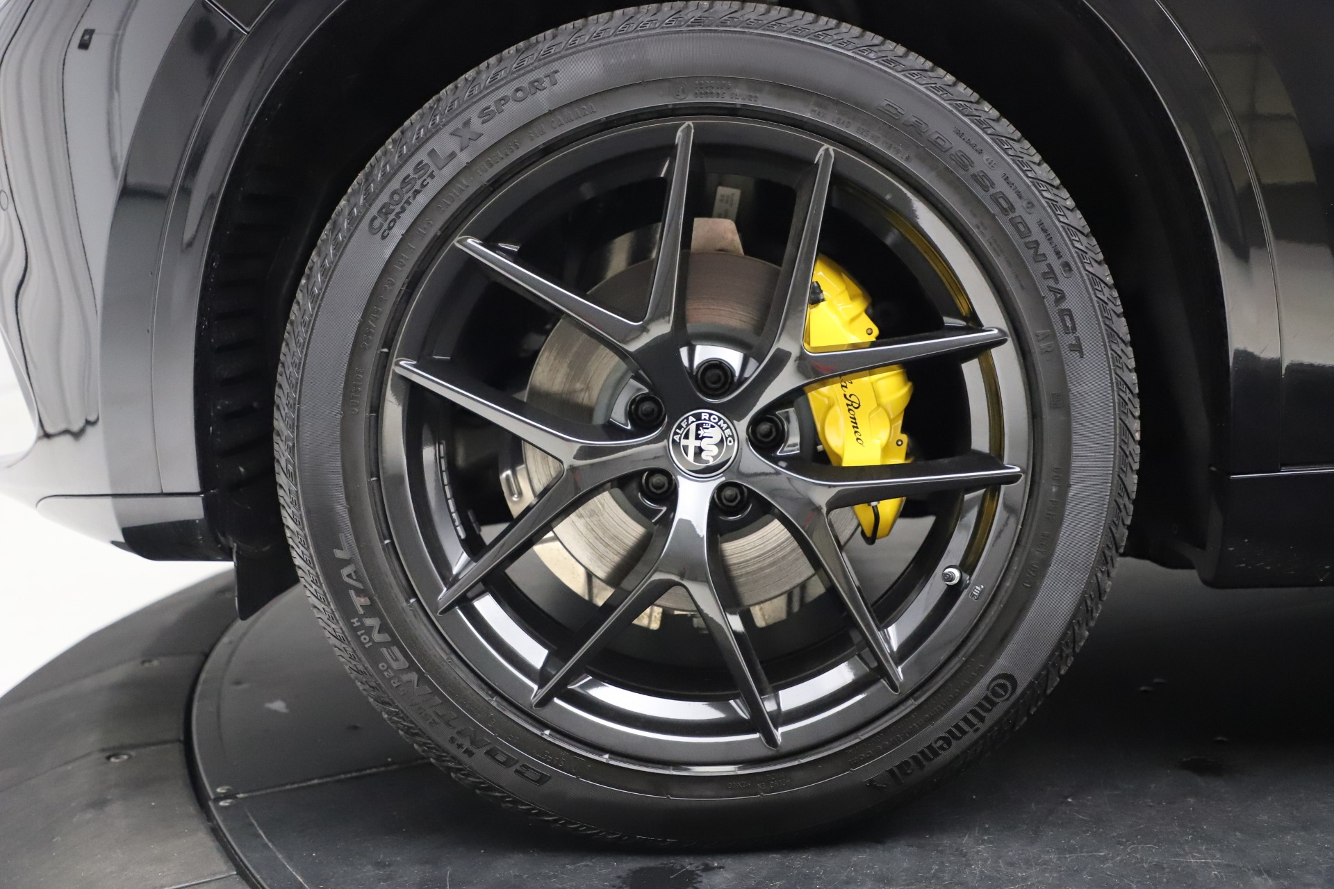 Used-2020-Alfa-Romeo-Stelvio-Ti-Sport-Q4