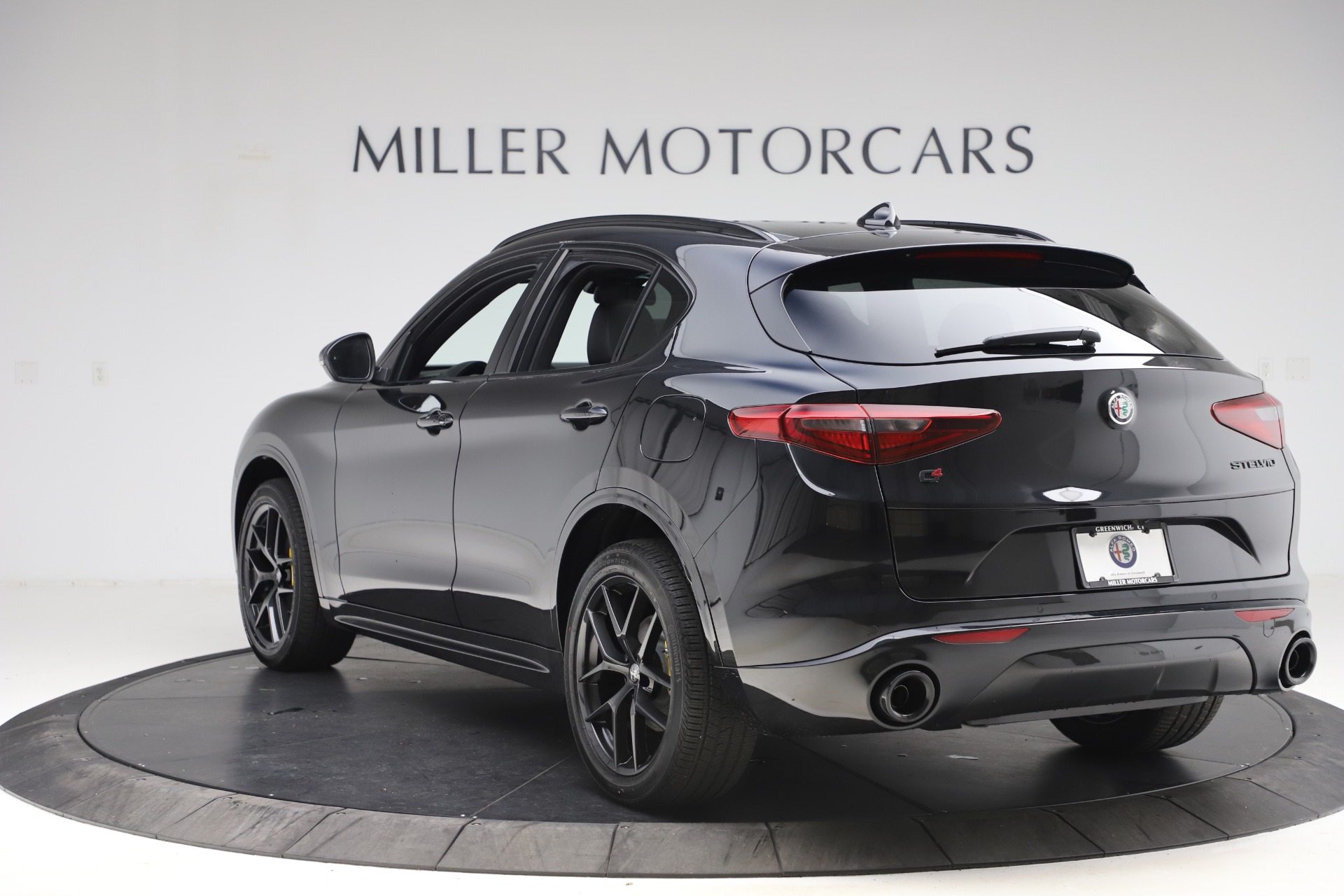 Used-2020-Alfa-Romeo-Stelvio-Ti-Sport-Q4