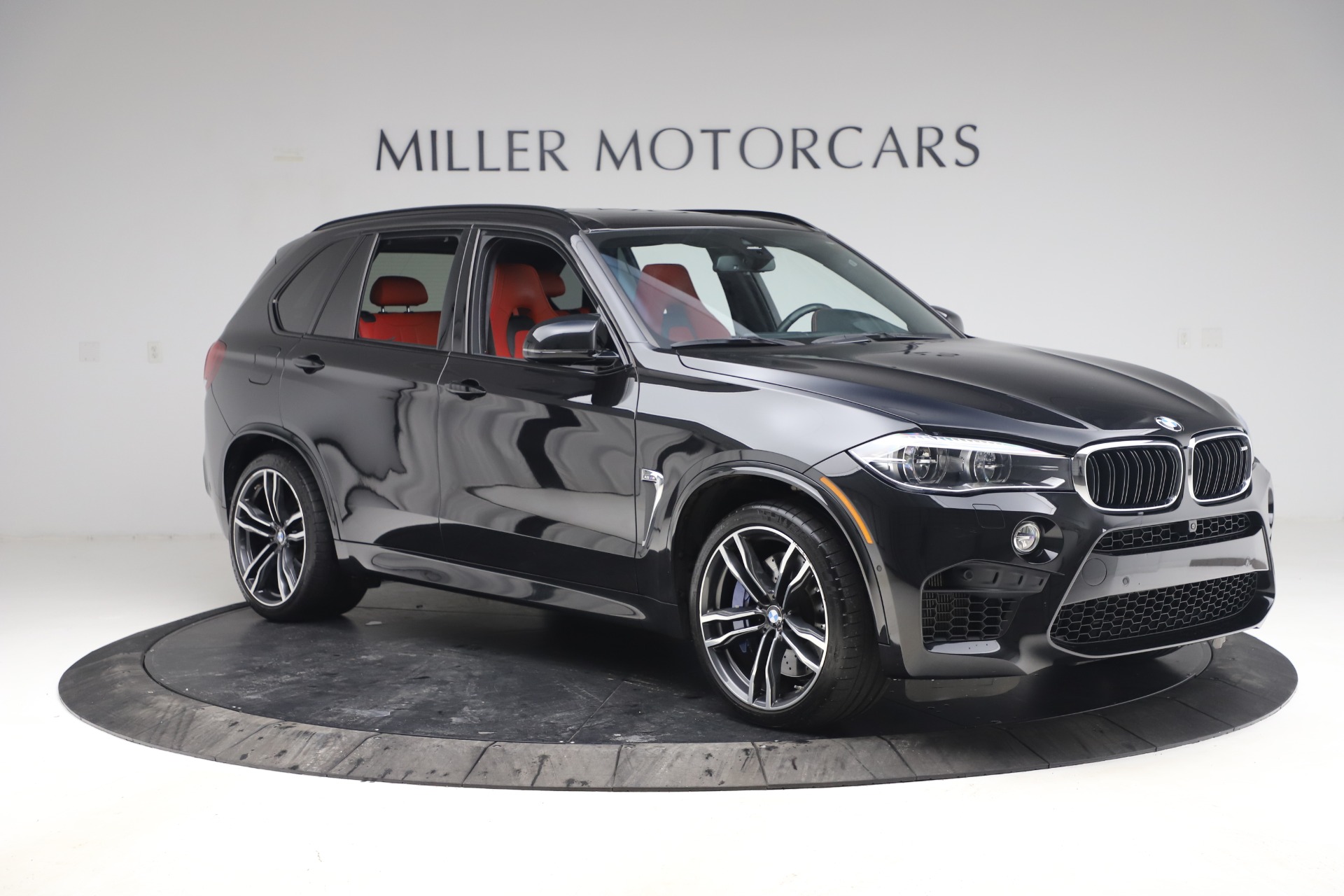 Used-2017-BMW-X5-M-SUV