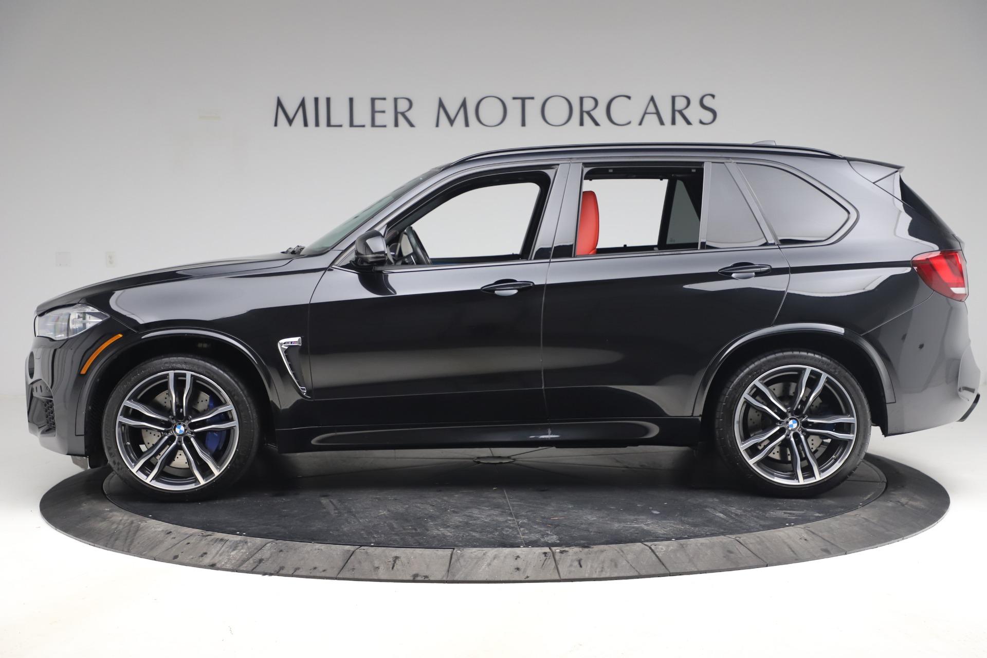 Used-2017-BMW-X5-M-SUV
