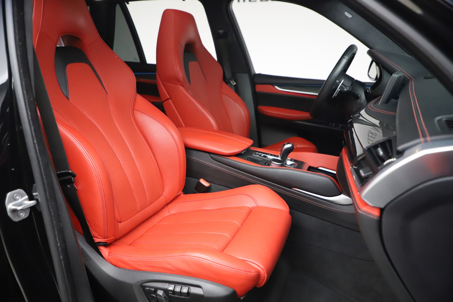 Used-2017-BMW-X5-M-SUV