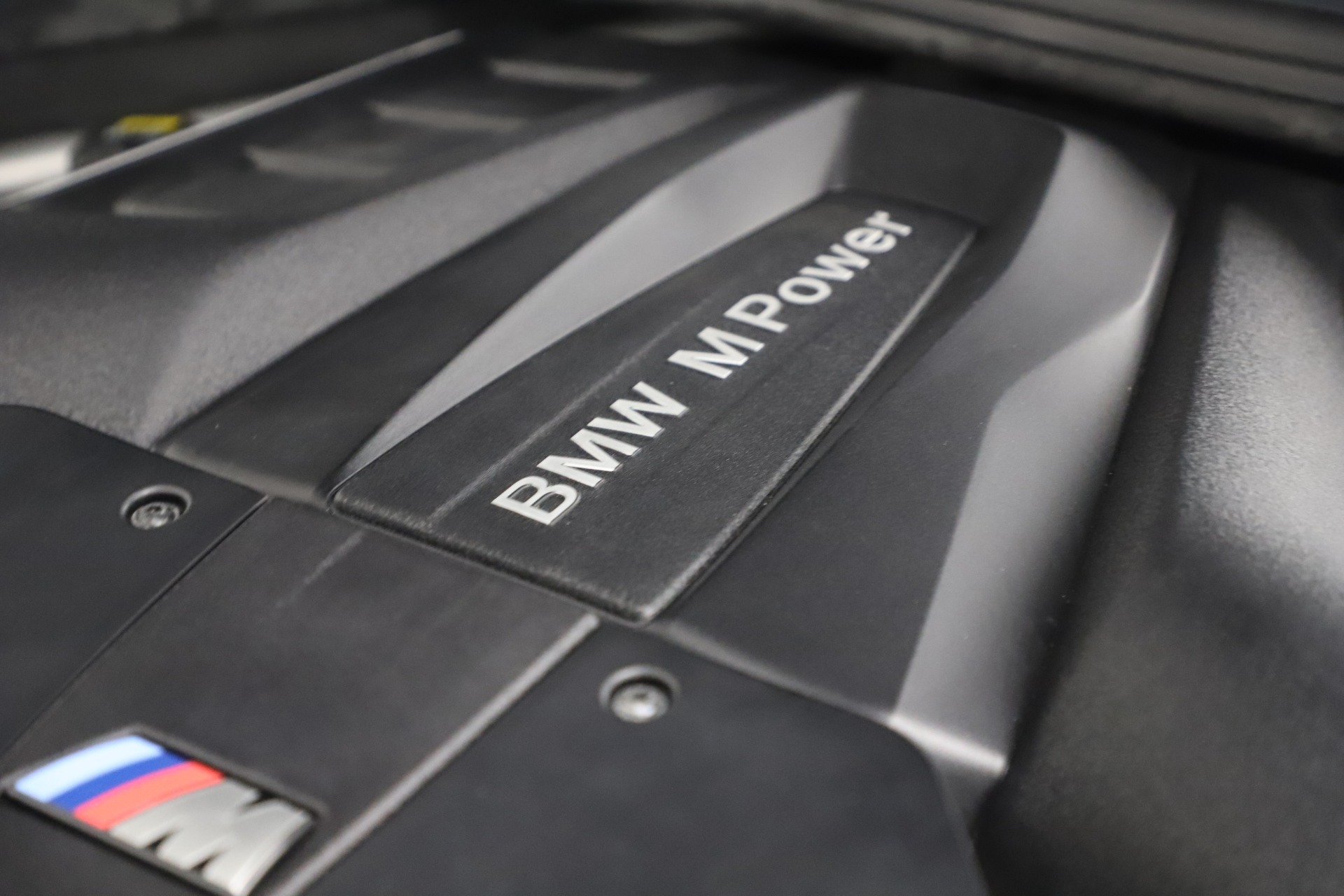 Used-2017-BMW-X5-M-SUV