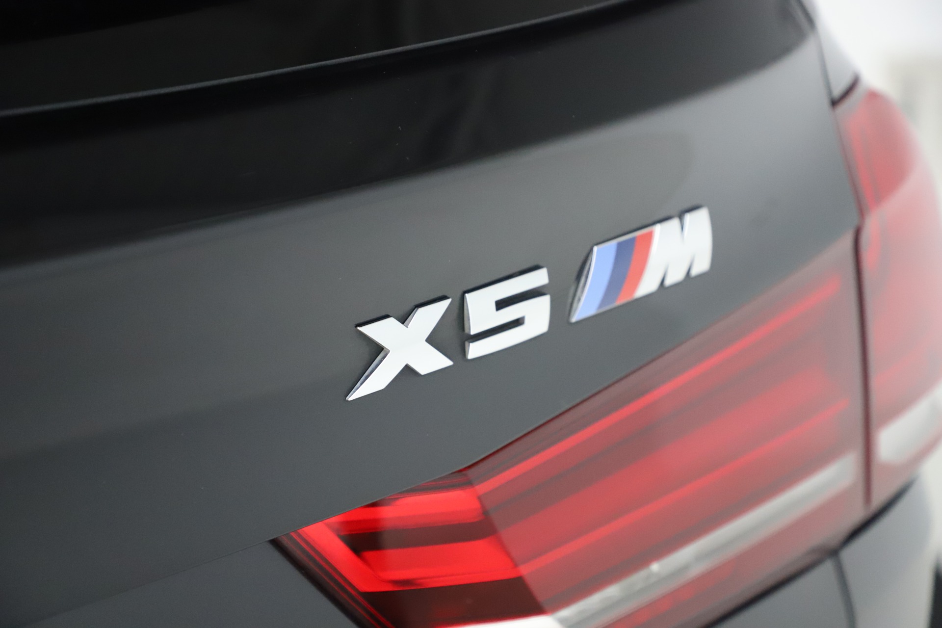 Used-2017-BMW-X5-M-SUV