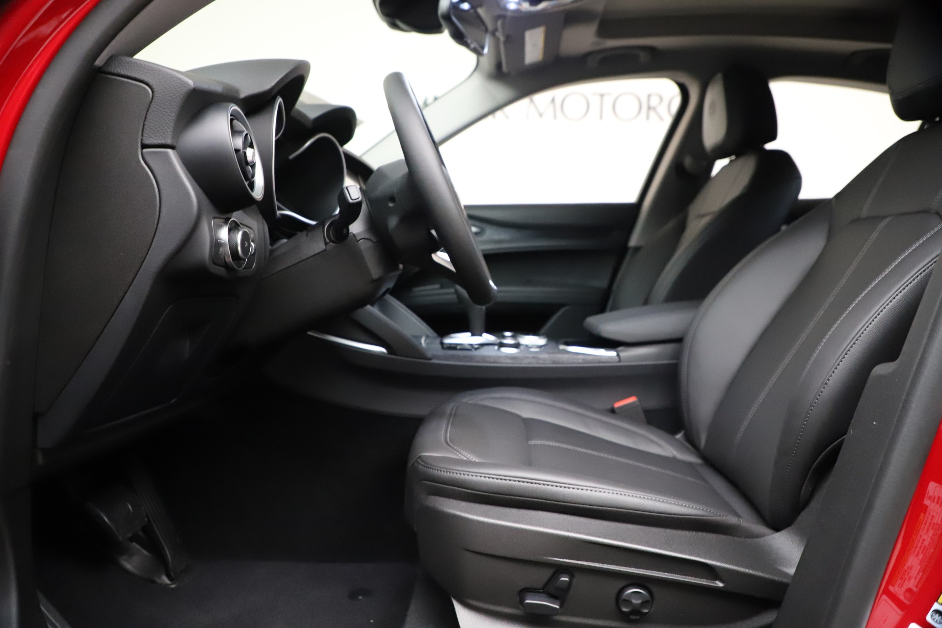 New-2021-Alfa-Romeo-Stelvio-Q4