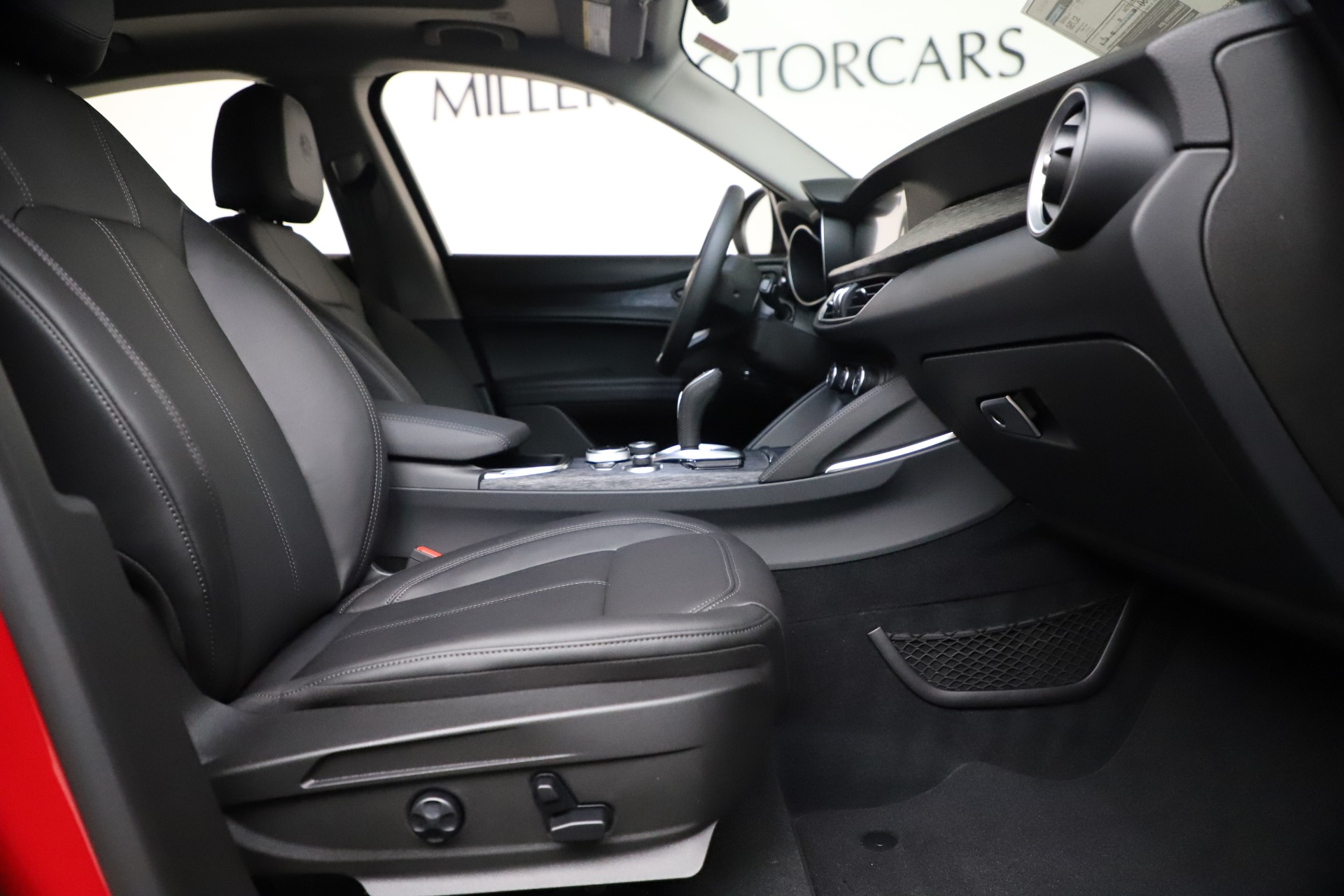 New-2021-Alfa-Romeo-Stelvio-Q4