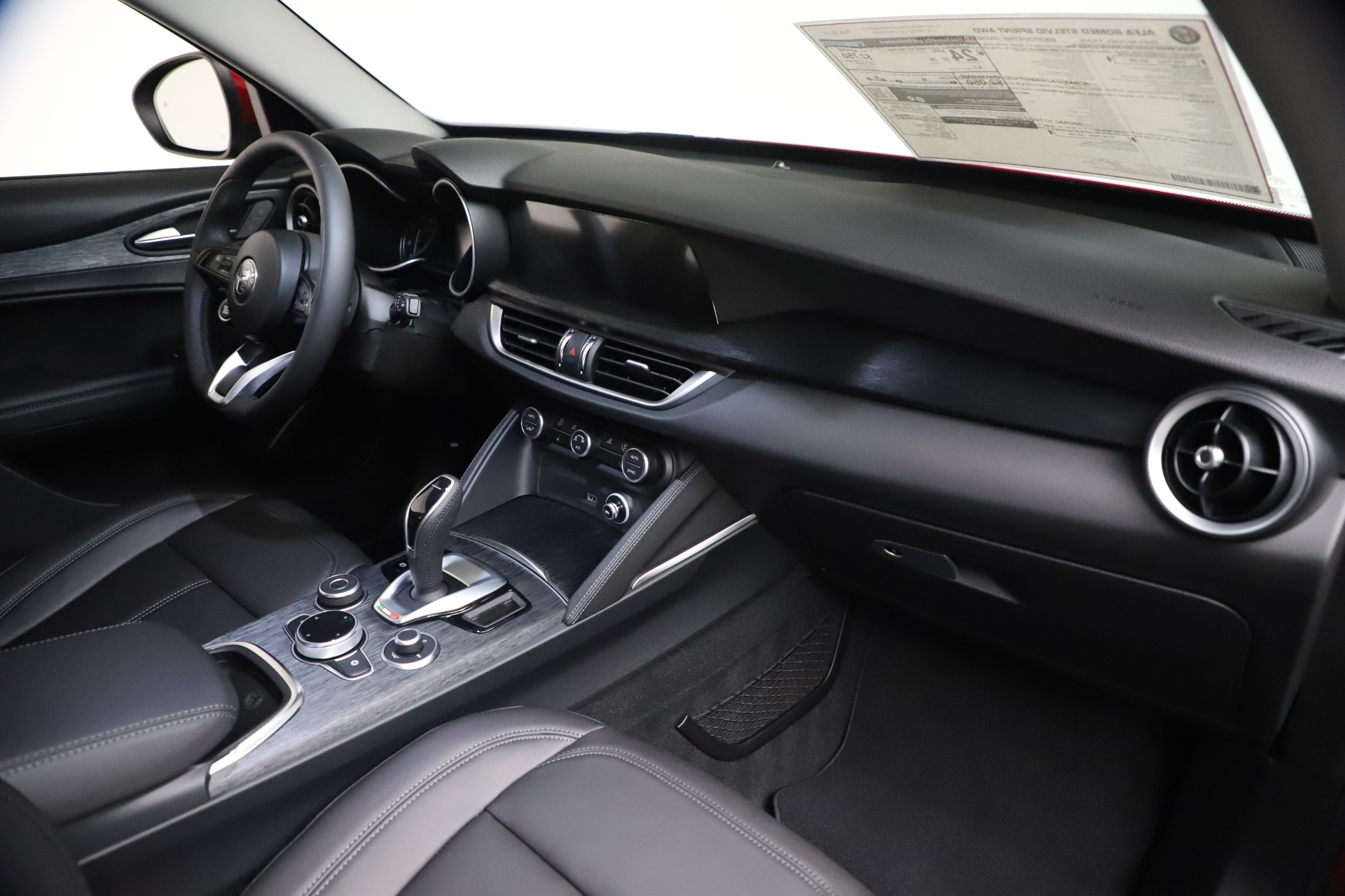 New-2021-Alfa-Romeo-Stelvio-Q4