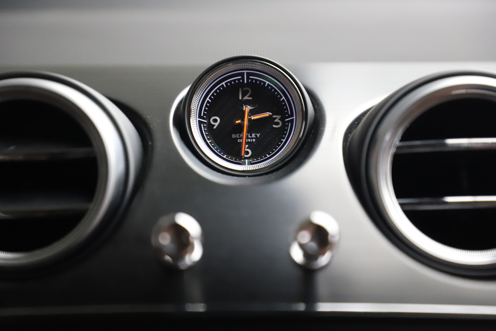 Used-2018-Bentley-Bentayga-Onyx-Edition